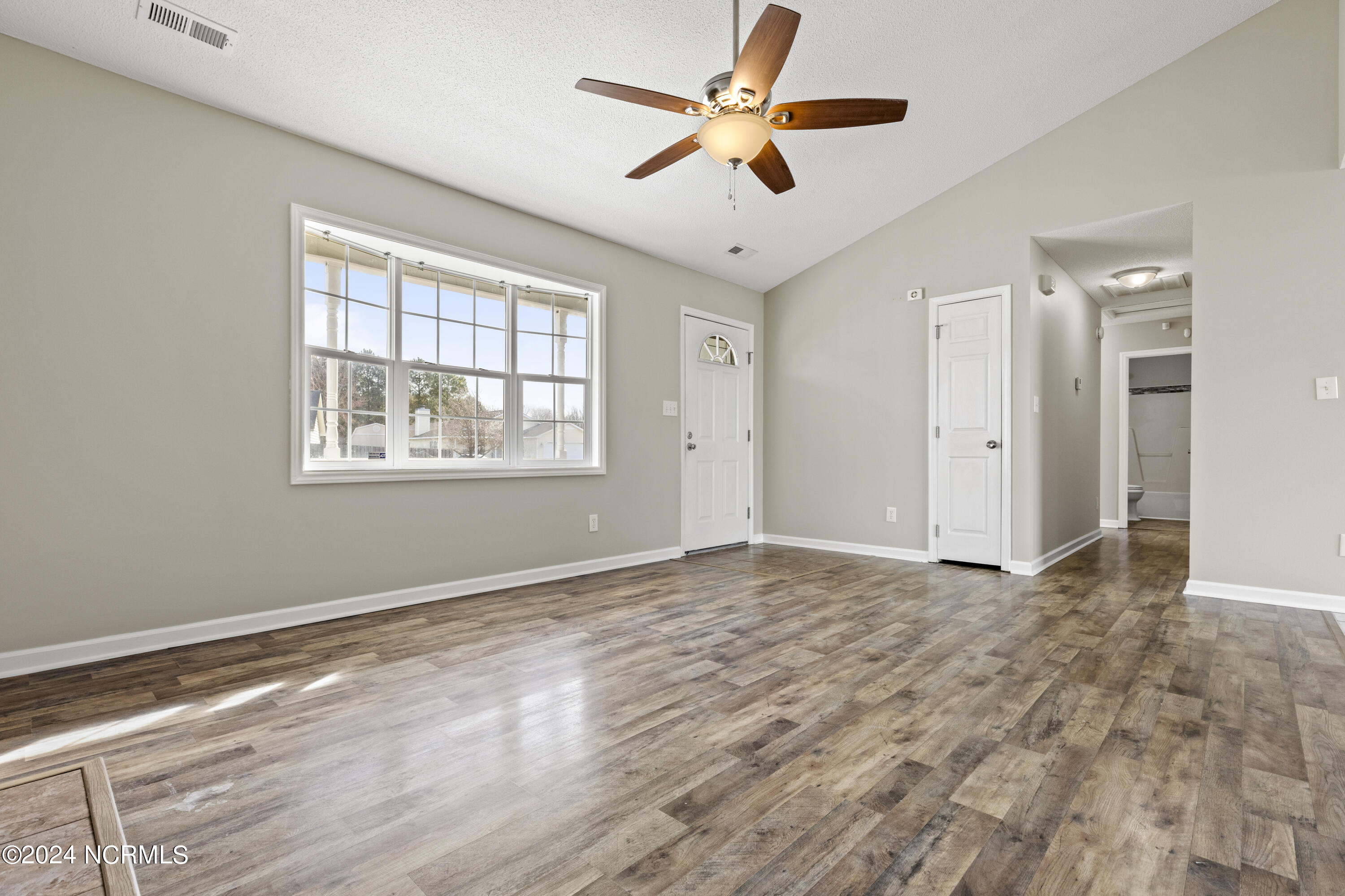 305 Foxridge Lane Property Photo 12