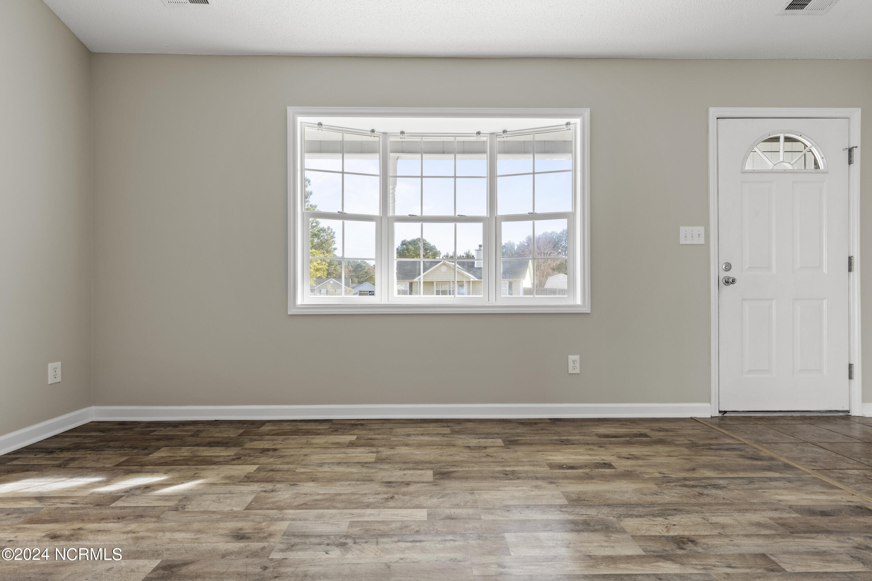 305 Foxridge Lane Property Photo 13
