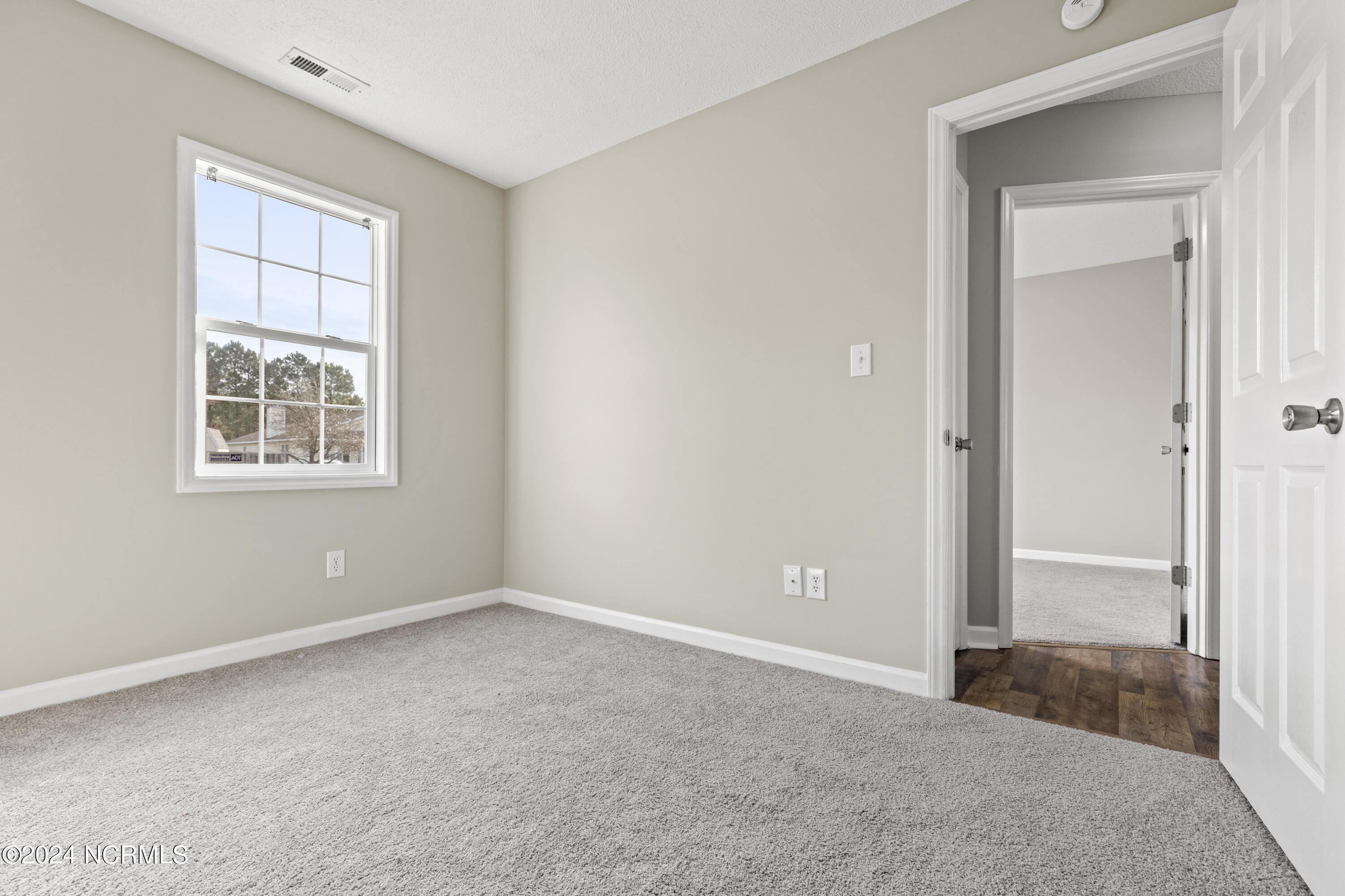 305 Foxridge Lane Property Photo 28