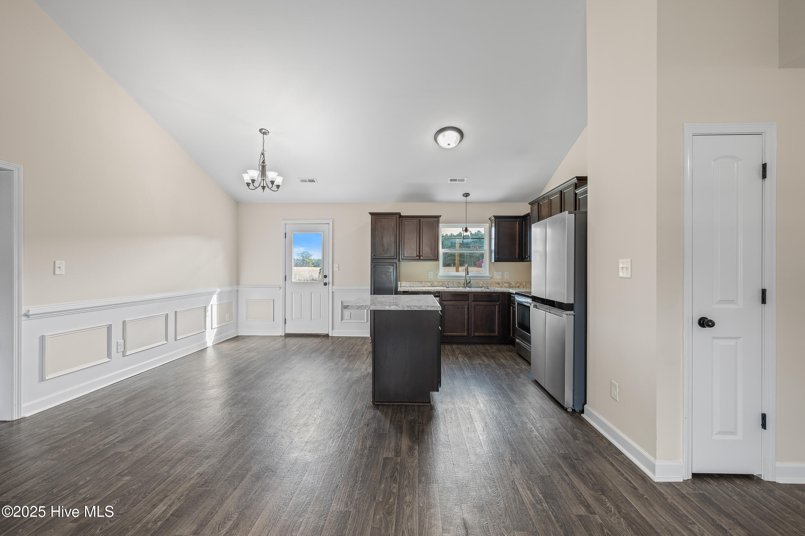406 Paxton Court Property Photo 11