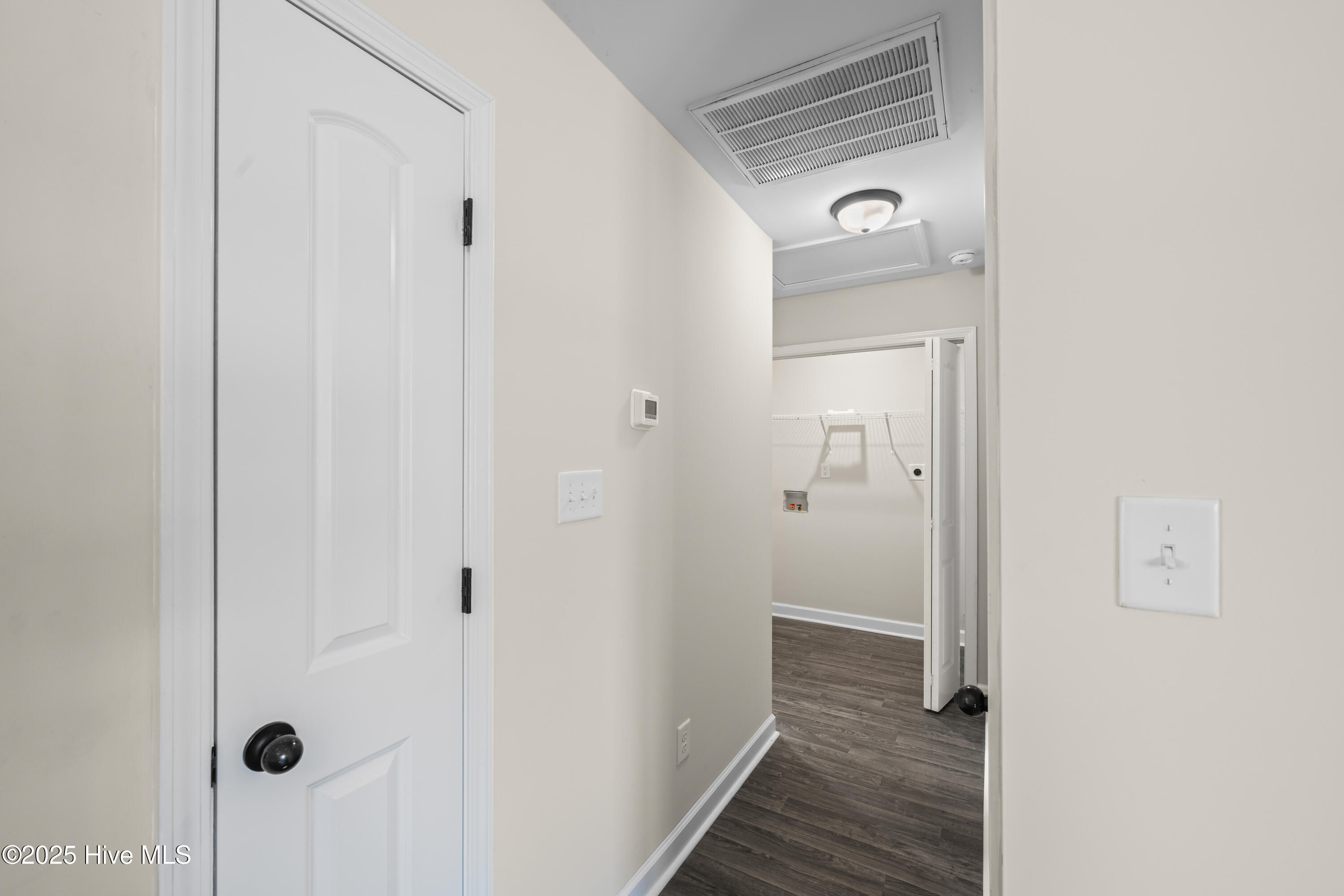 406 Paxton Court Property Photo 16