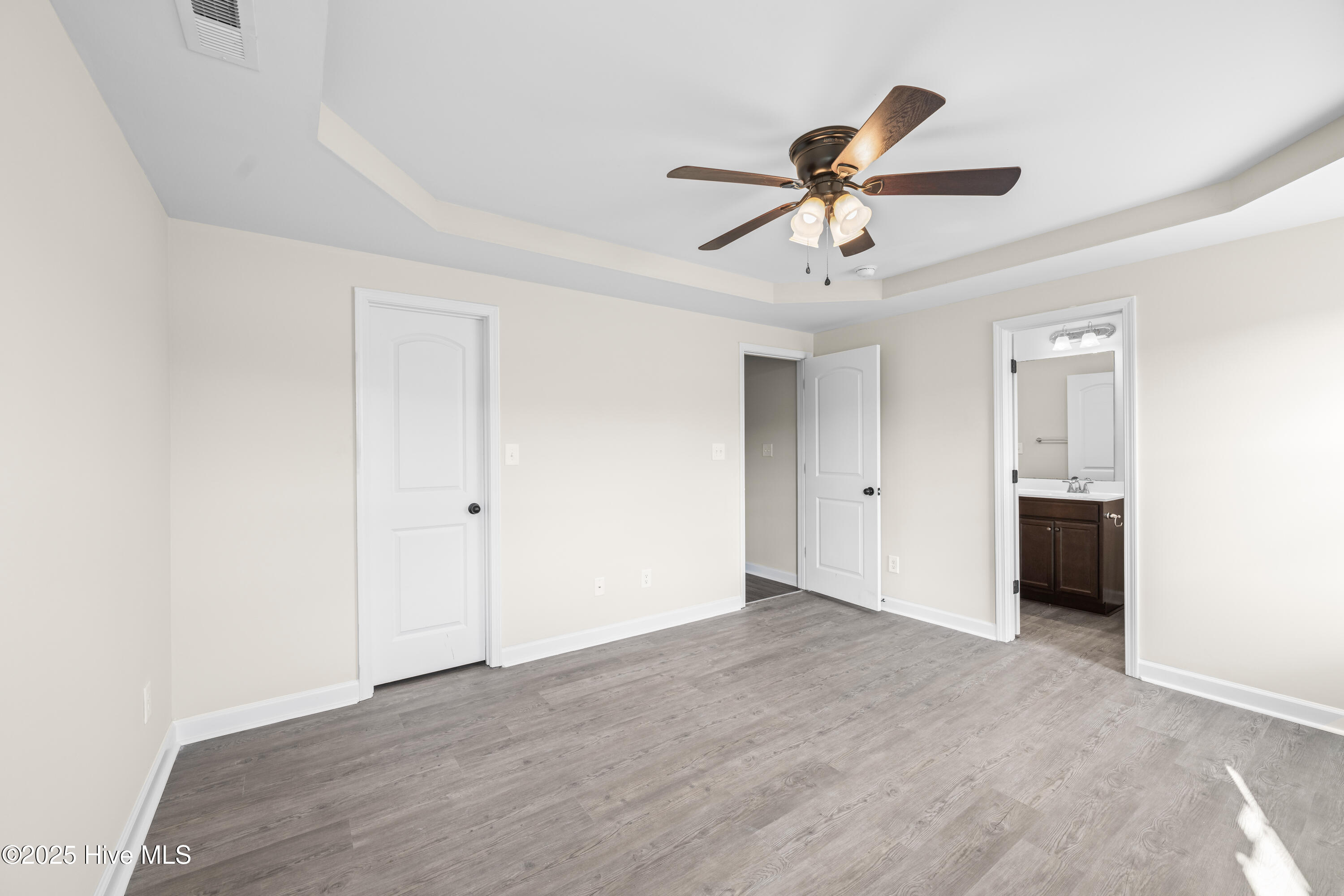 406 Paxton Court Property Photo 19