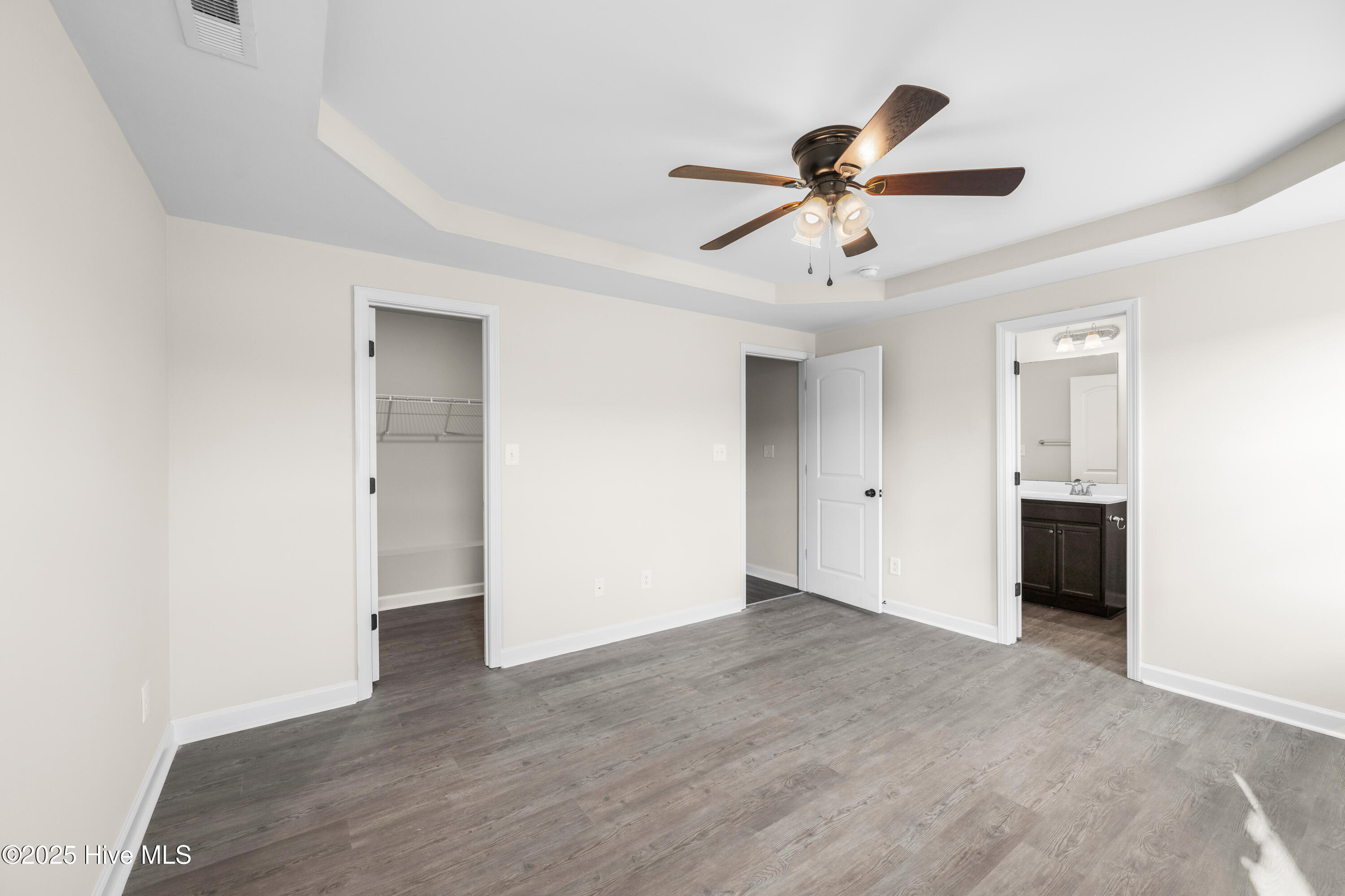 406 Paxton Court Property Photo 20