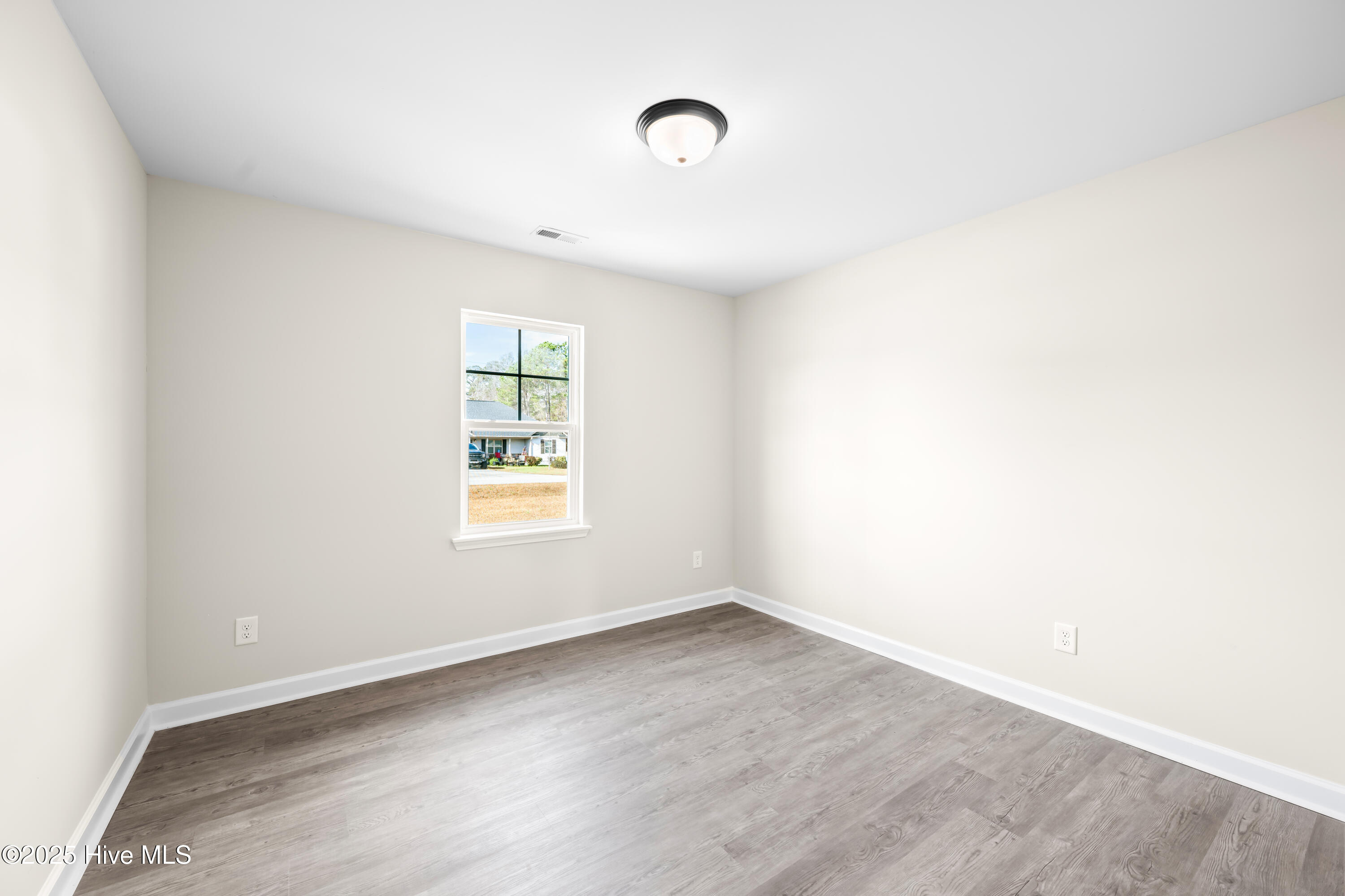 406 Paxton Court Property Photo 27