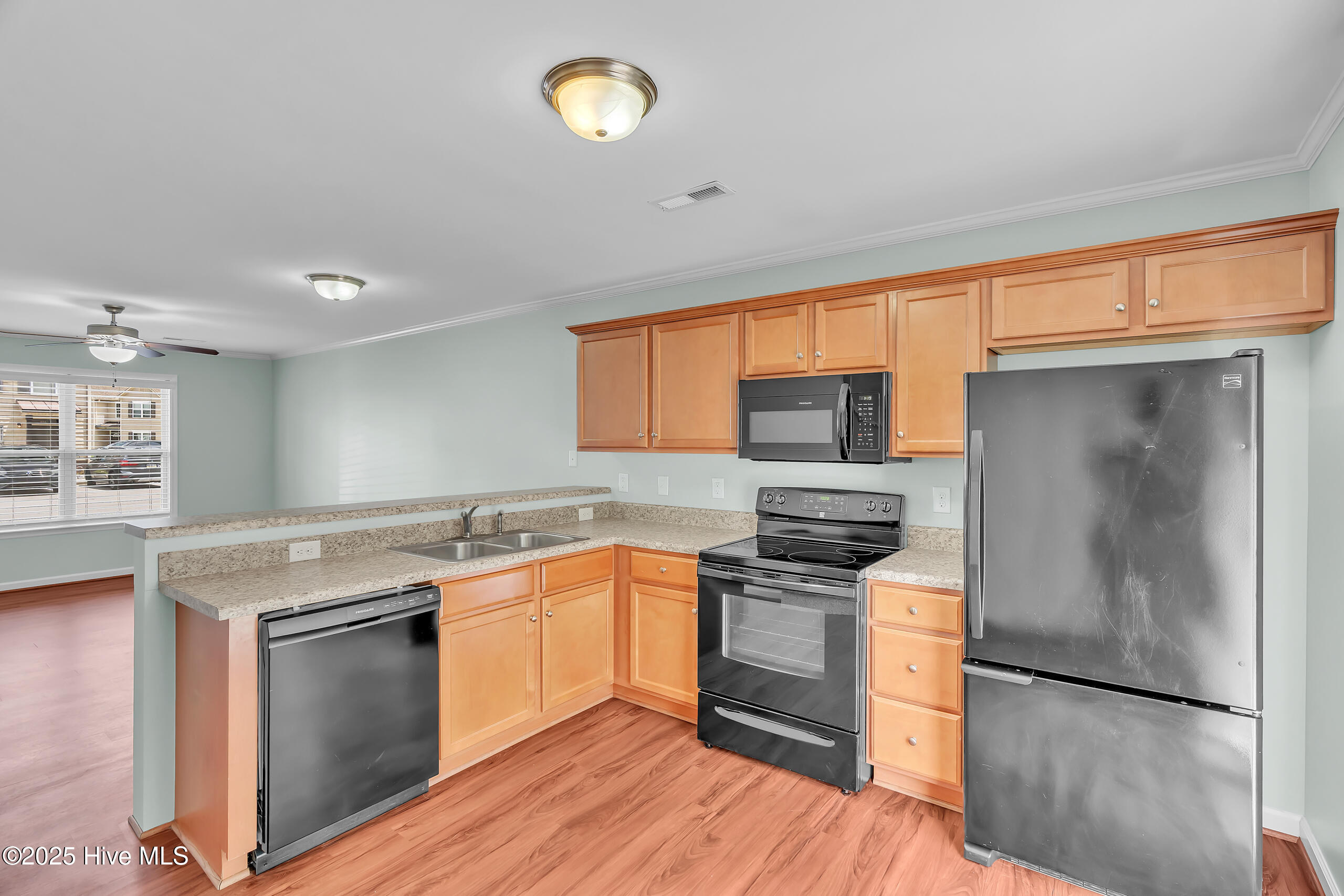 409 Sullivan Loop Road Property Photo 10
