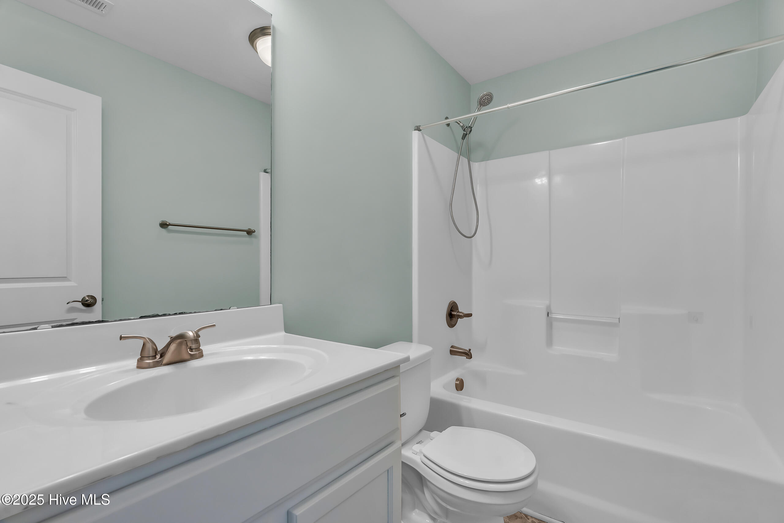 409 Sullivan Loop Road Property Photo 18