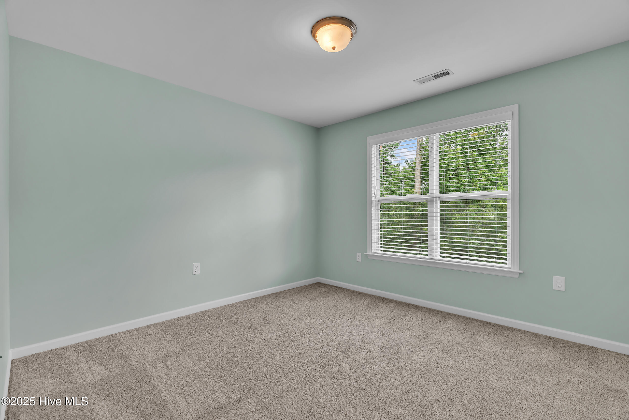 409 Sullivan Loop Road Property Photo 19