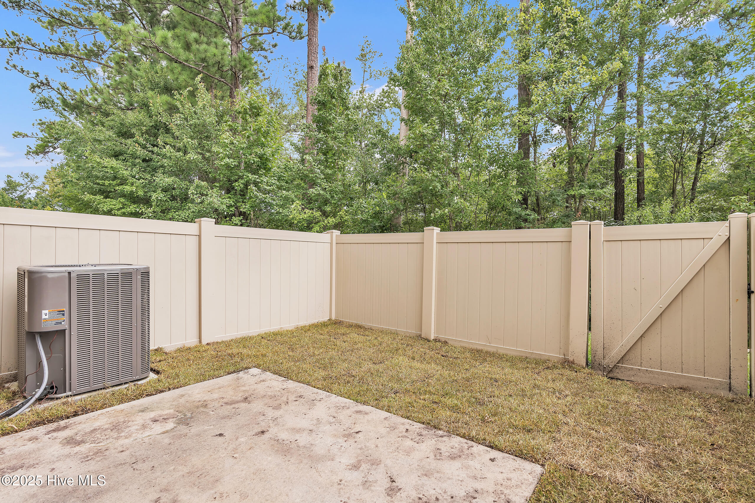 409 Sullivan Loop Road Property Photo 22