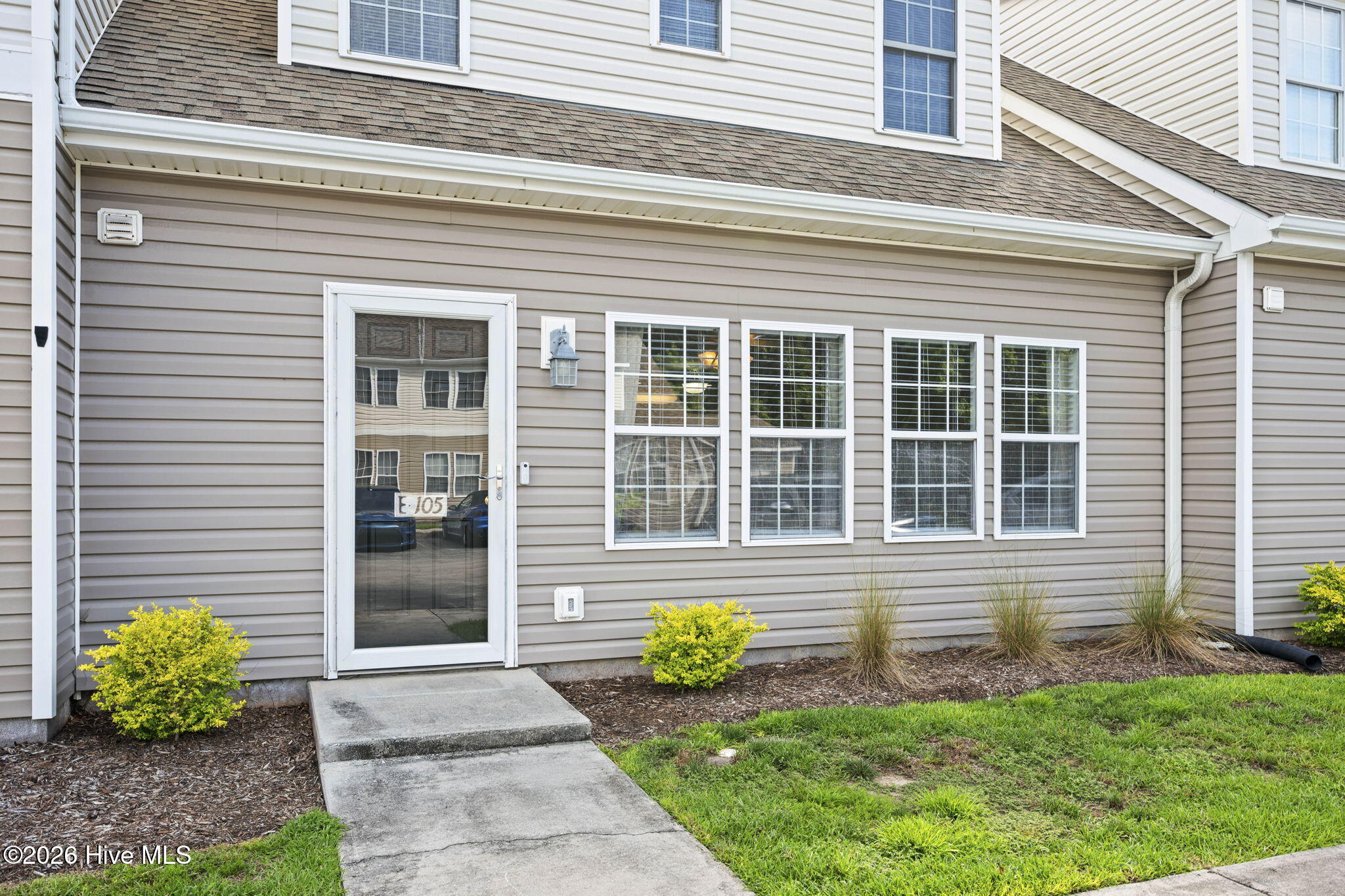 4513 Country Club Road E105 Property Photo 5
