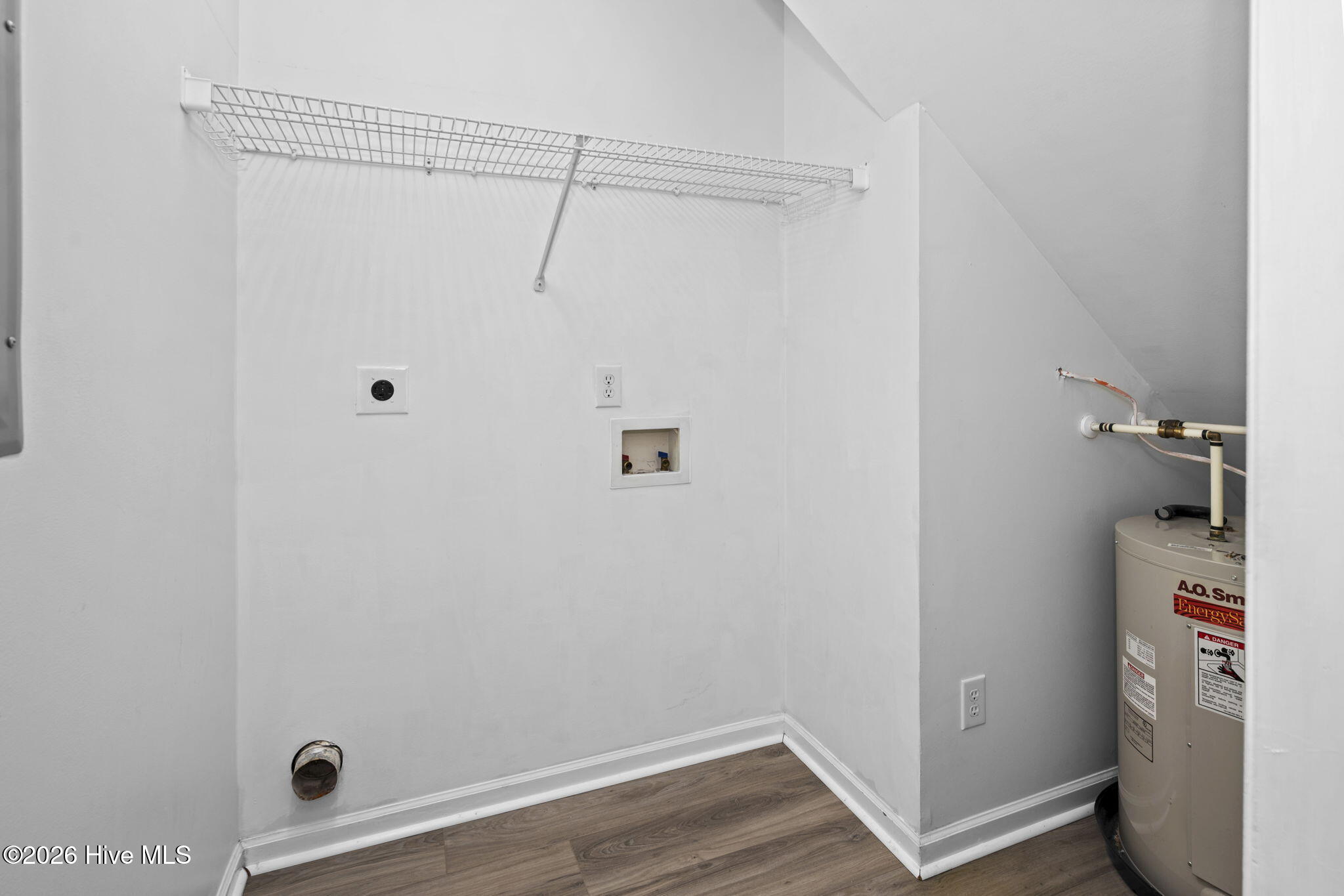 4513 Country Club Road E105 Property Photo 12