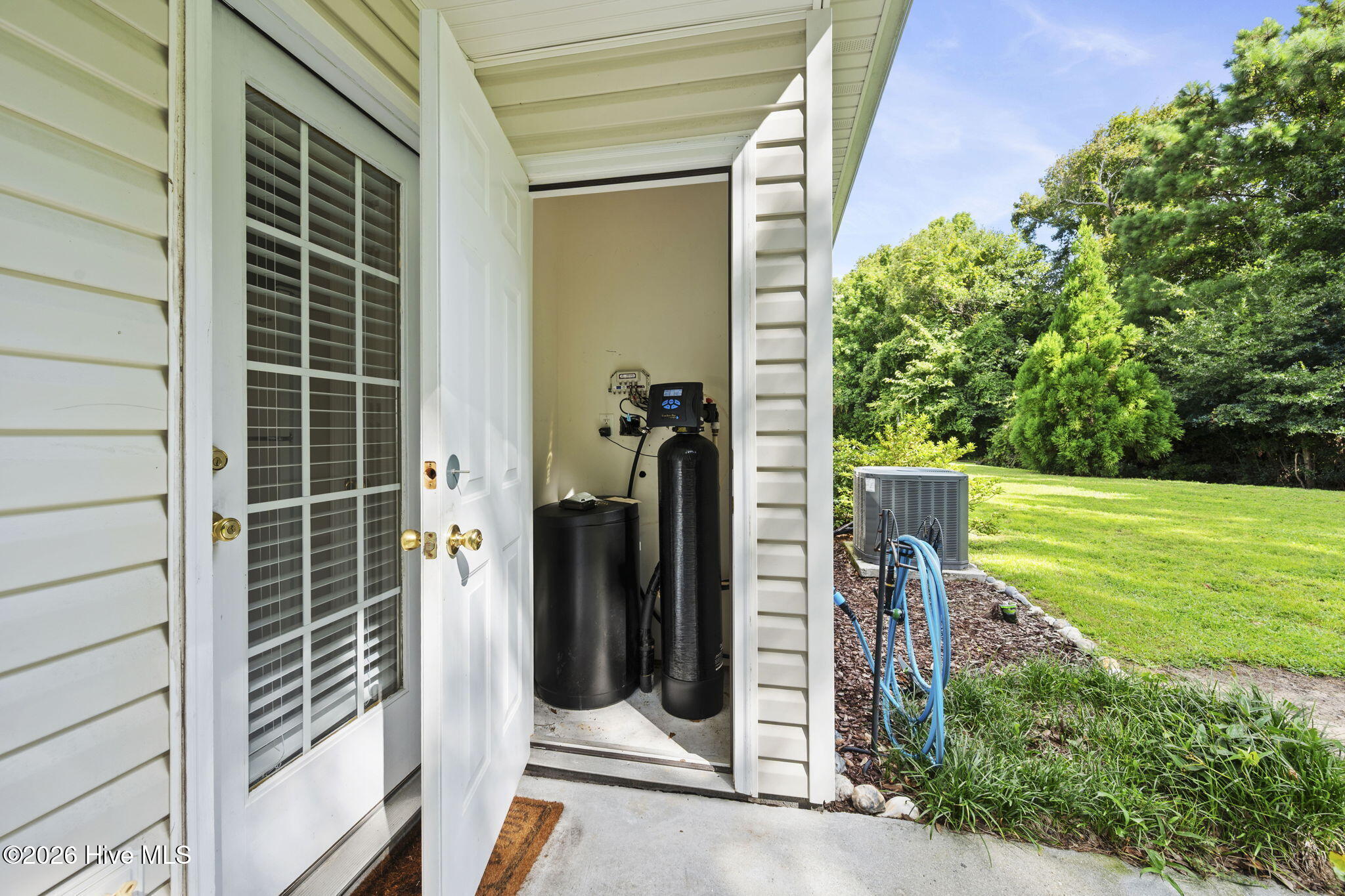 4513 Country Club Road E105 Property Photo 38