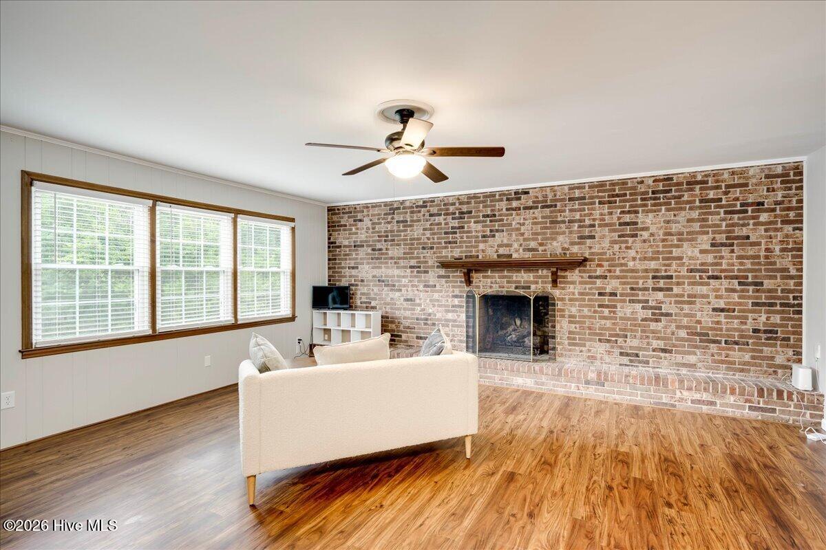 933 Campbellton Drive Property Photo 8