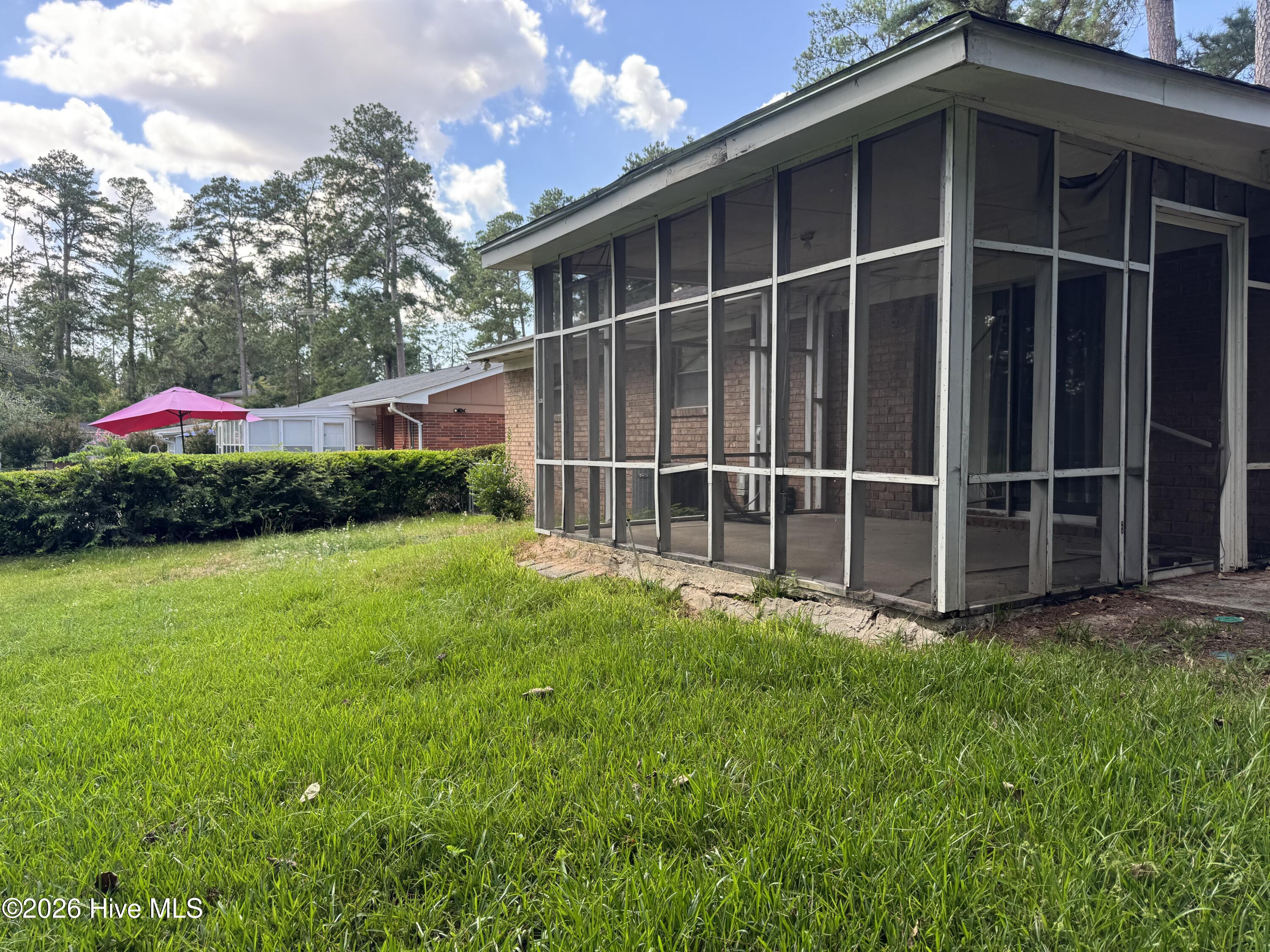 3176 Willow Creek Road Property Photo 16