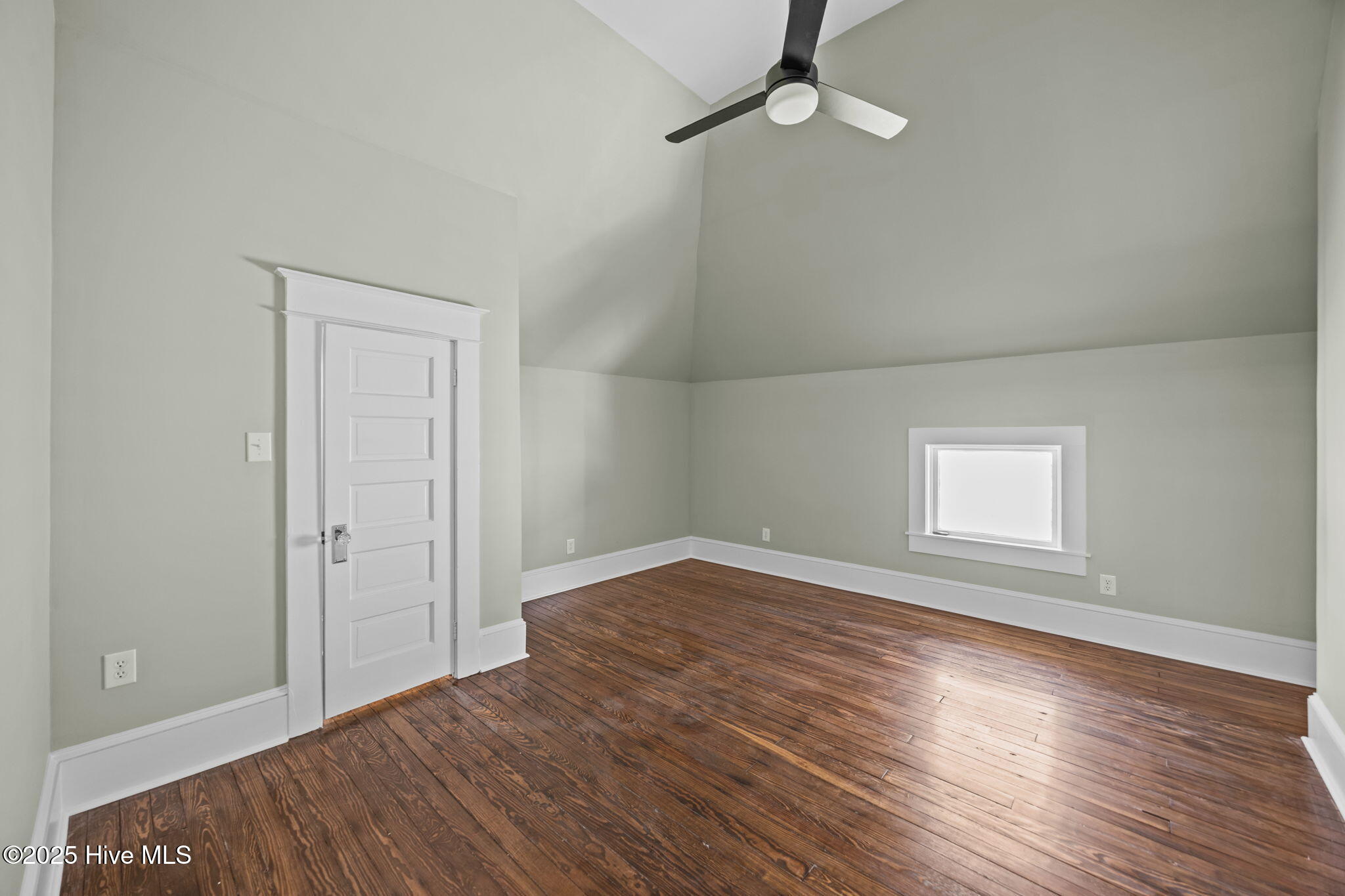 620 W 2nd Street Property Photo 53