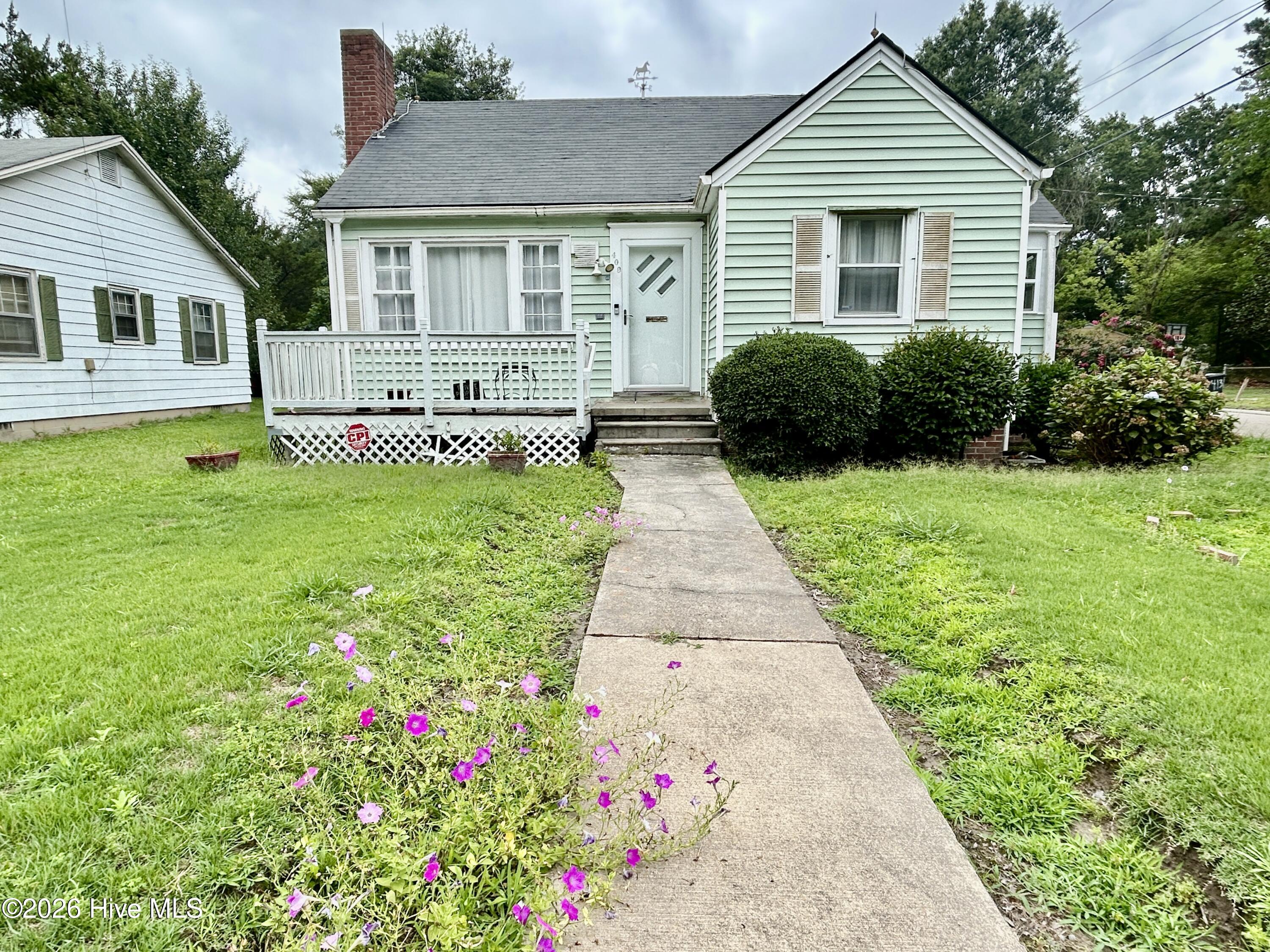 409 E 13th Street Property Photo 1