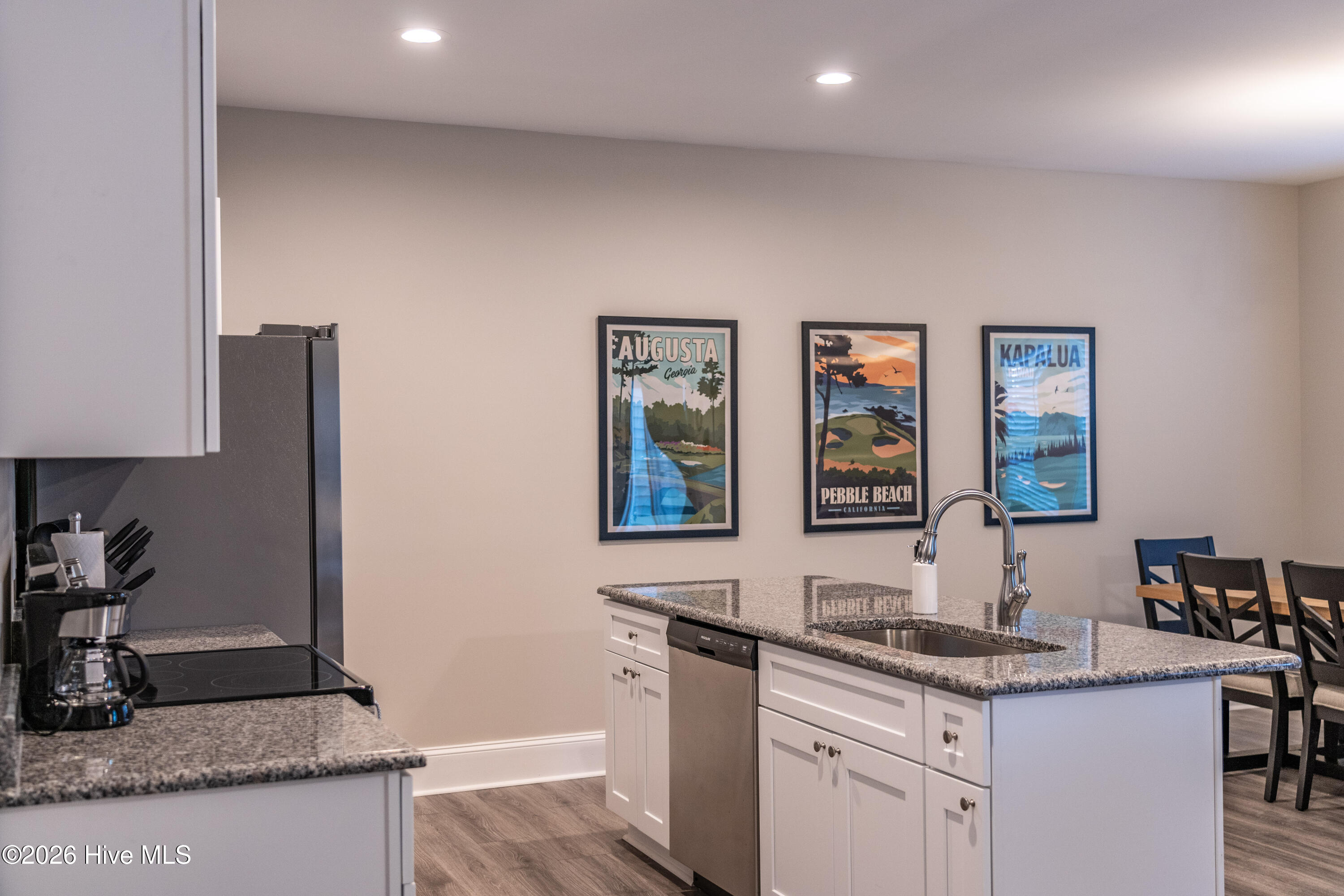 887 Ducks Landing Property Photo 4
