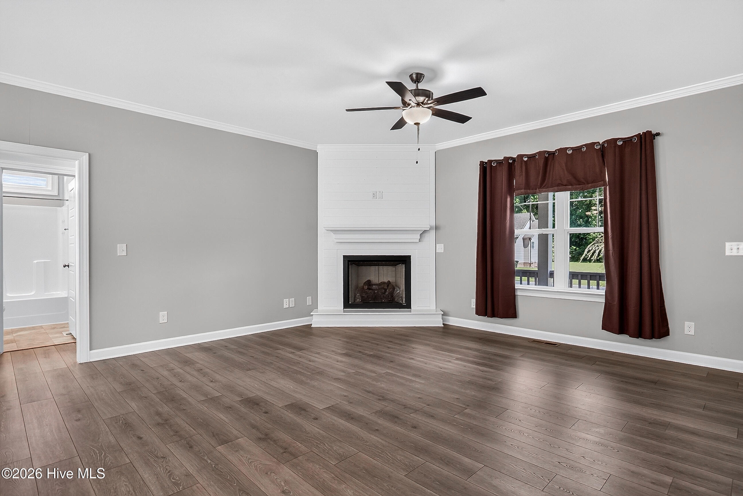 105 Hawk Place Property Photo 6
