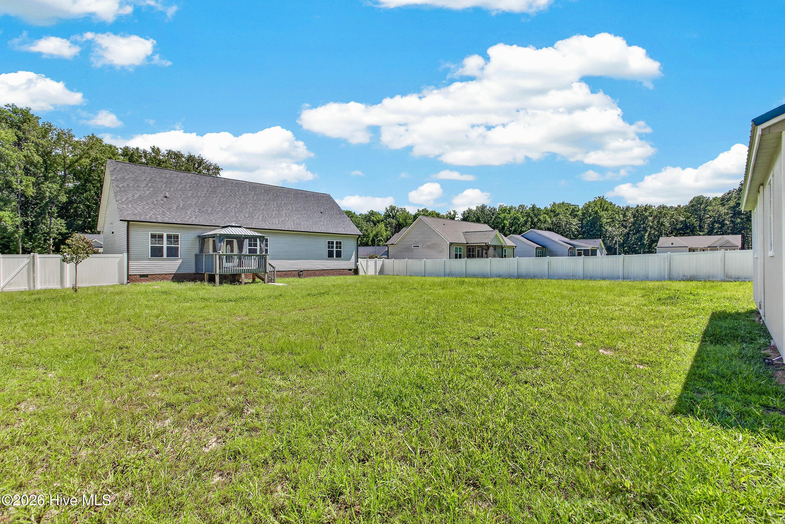105 Hawk Place Property Photo 26