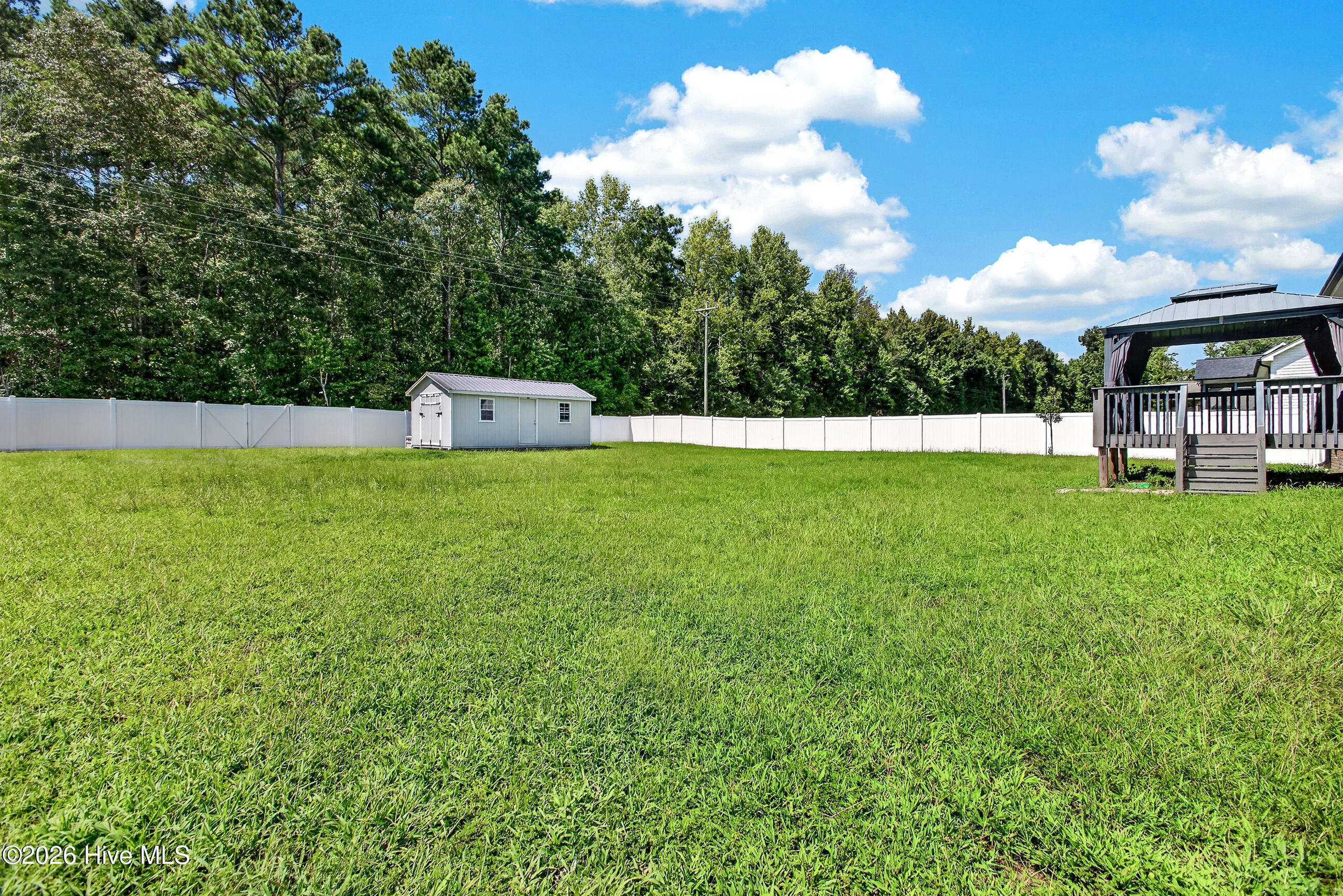 105 Hawk Place Property Photo 27