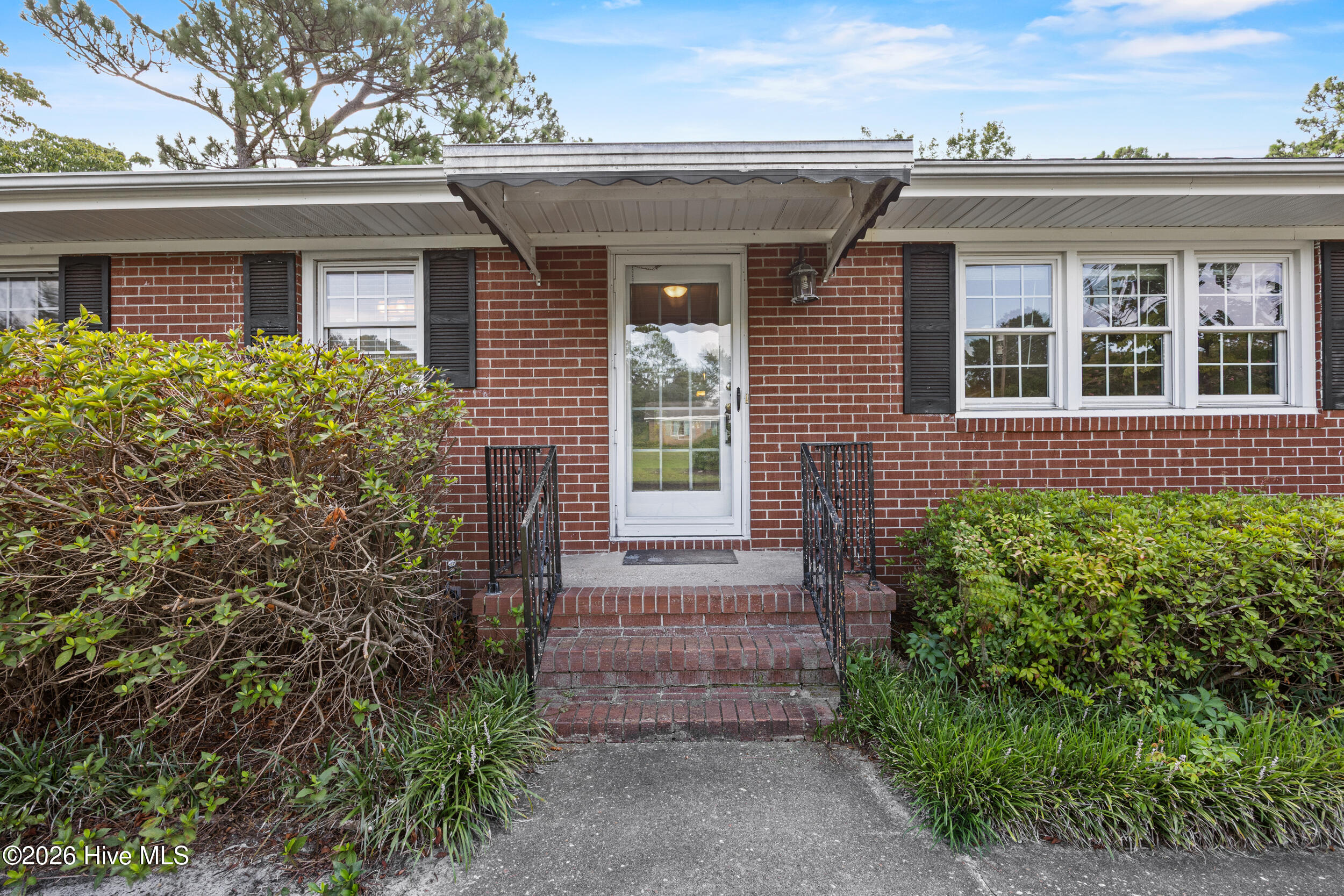 306 Shamrock Drive Property Photo 4