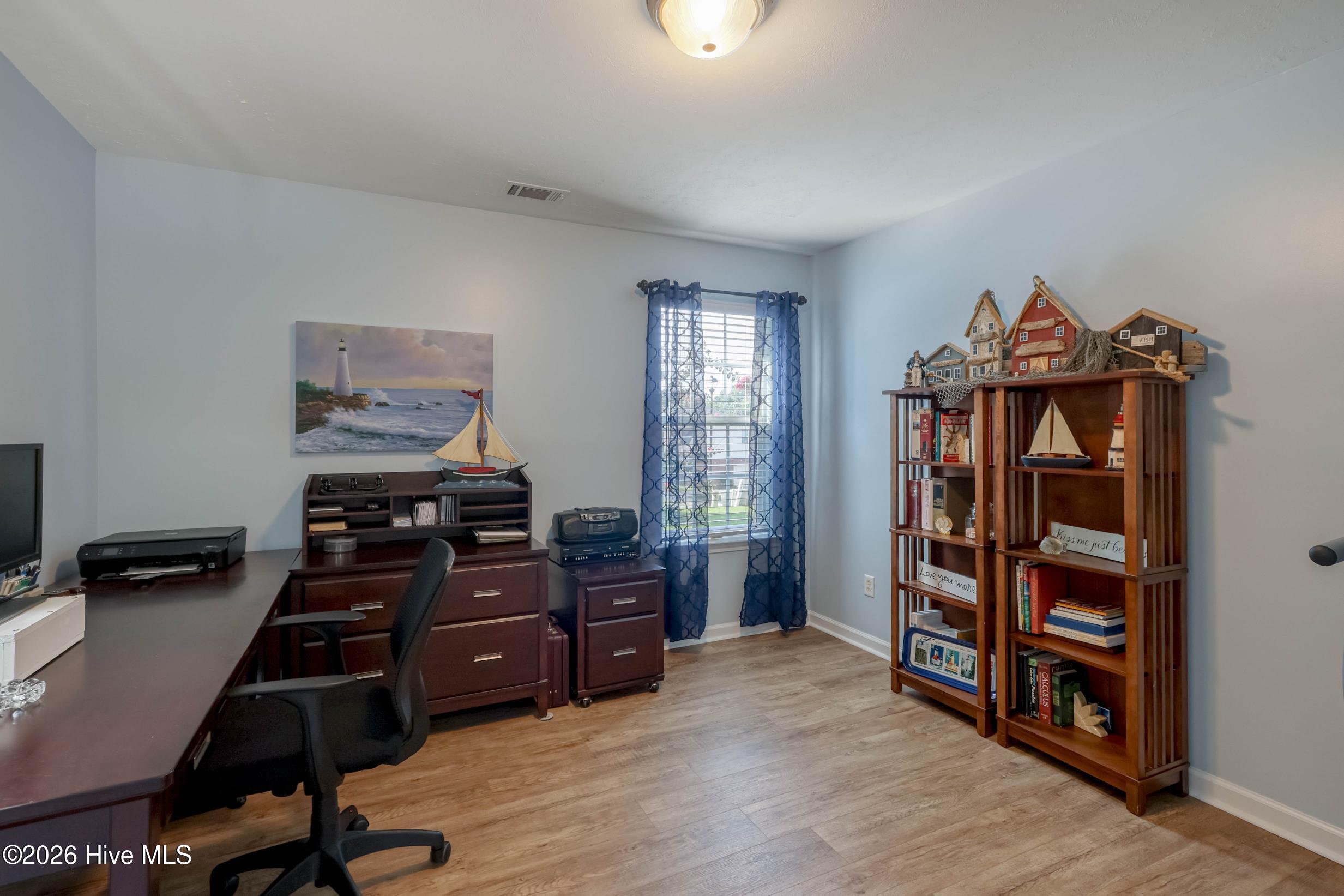 405 Richmond Street Property Photo 25
