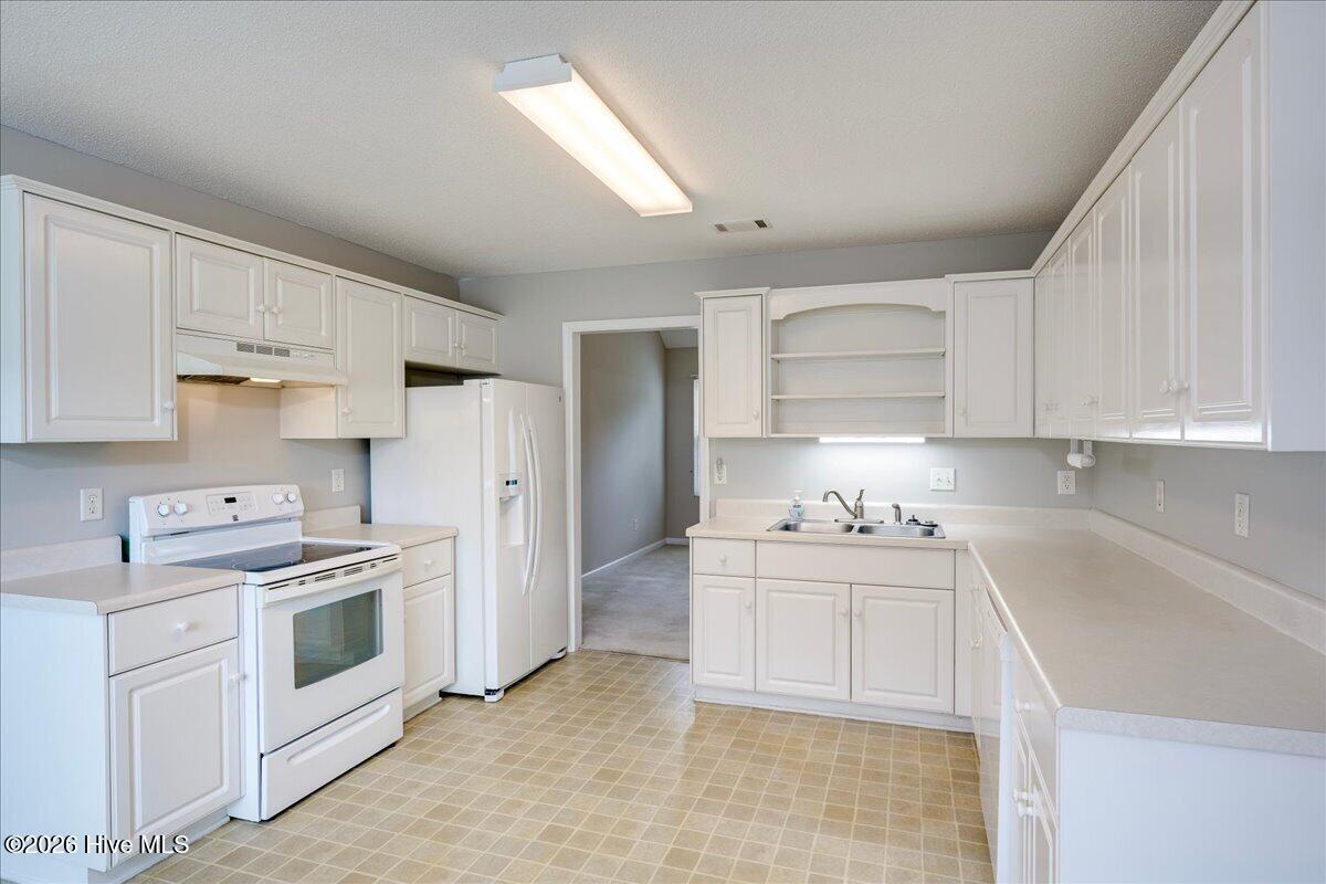 657 Devon Road Property Photo 7