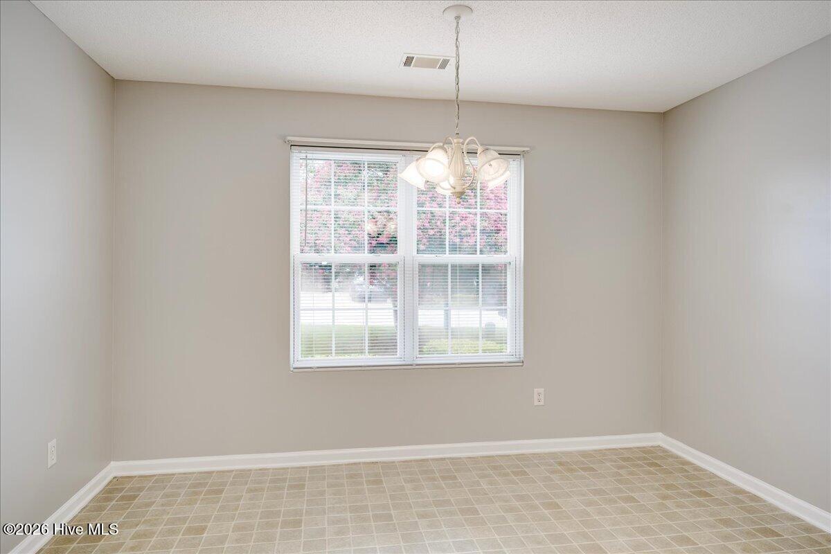 657 Devon Road Property Photo 11
