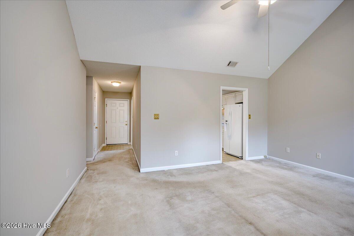 657 Devon Road Property Photo 14