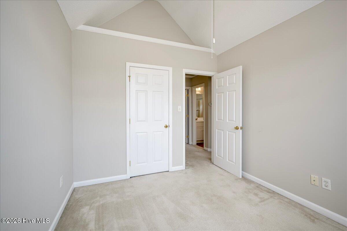 657 Devon Road Property Photo 23