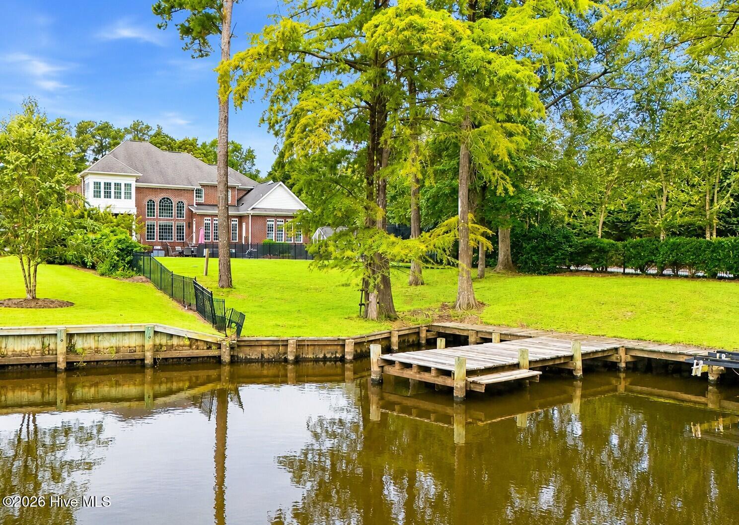 1501 Zurich Place Property Photo 4