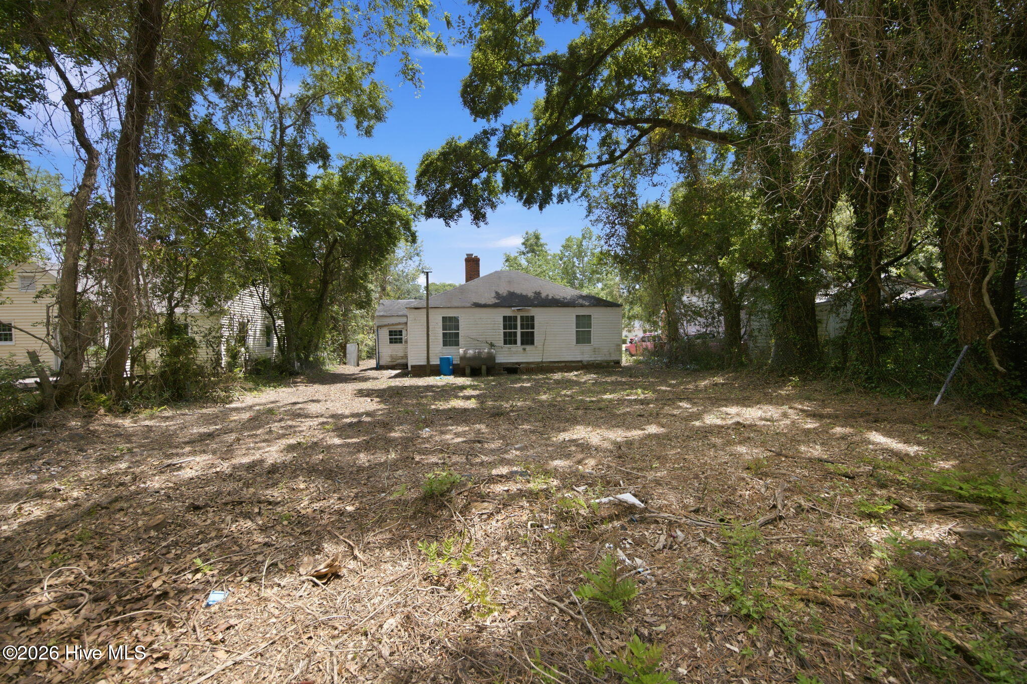 1018 Bryan Avenue Property Photo 4
