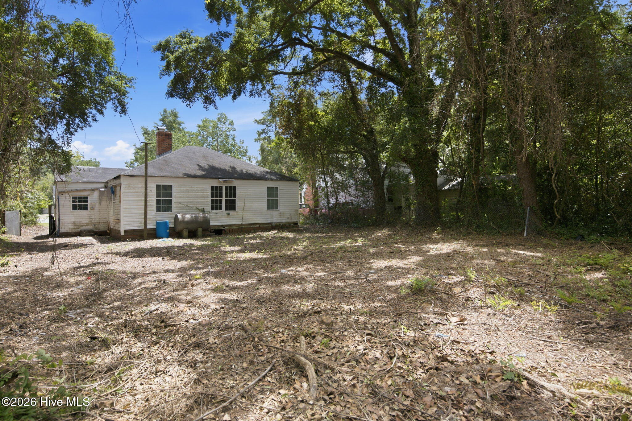 1018 Bryan Avenue Property Photo 8