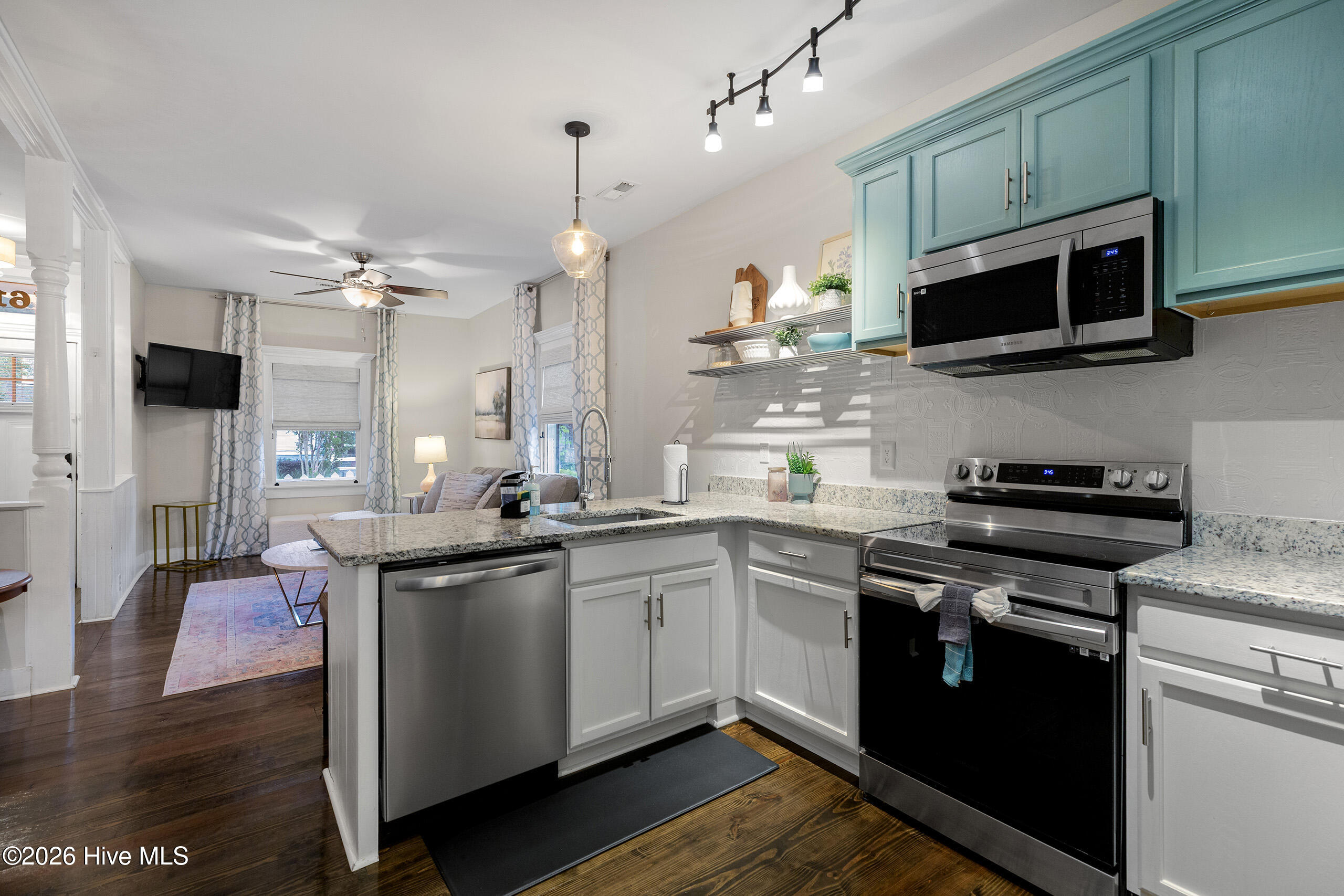 614 Queen Street Property Photo 18