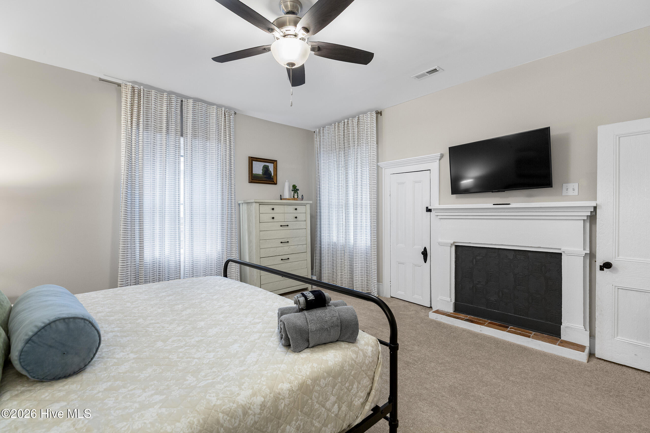 614 Queen Street Property Photo 26