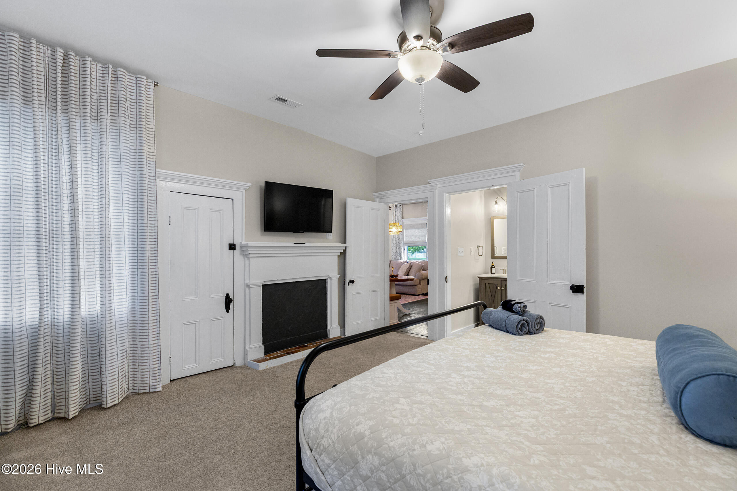 614 Queen Street Property Photo 28