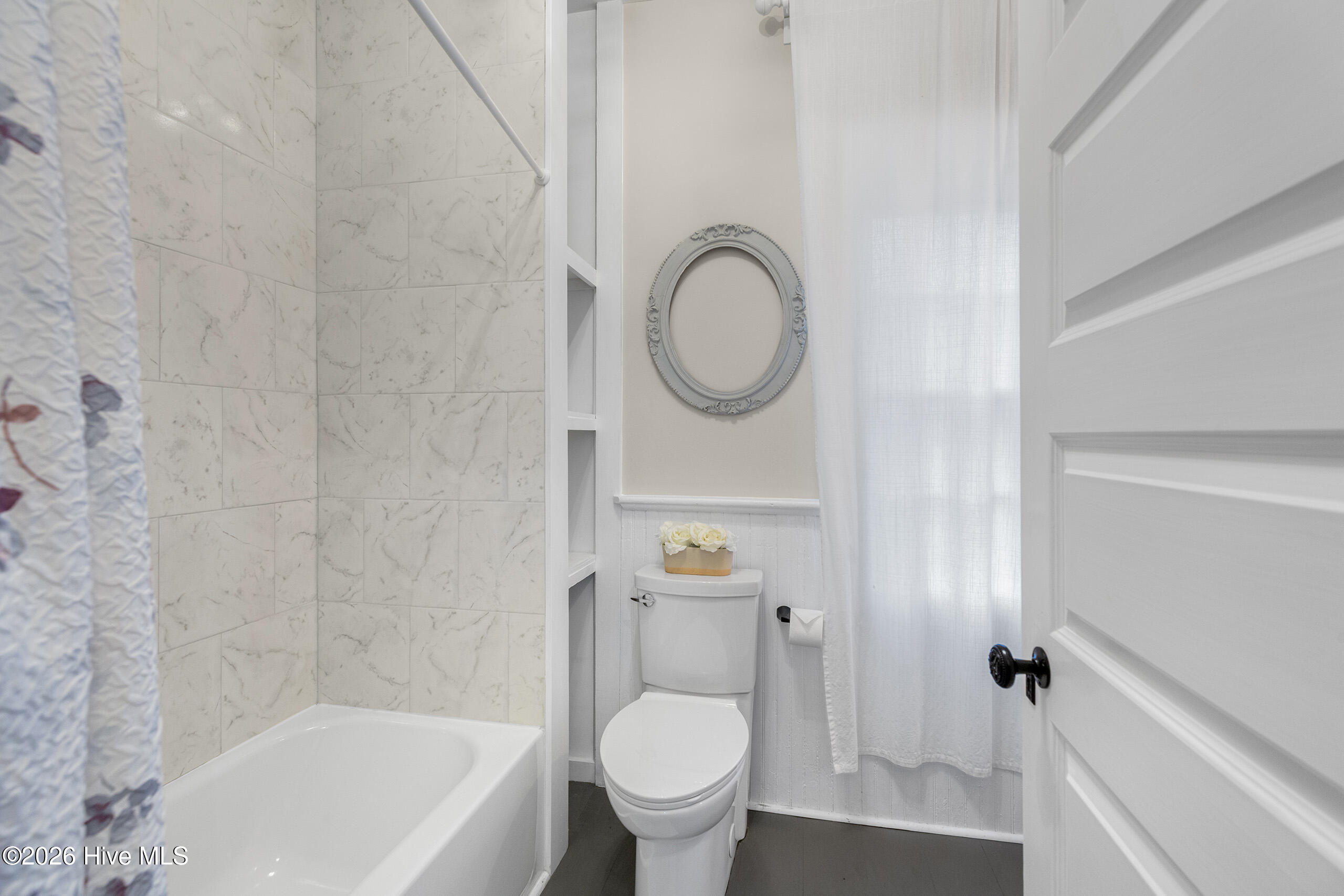 614 Queen Street Property Photo 33