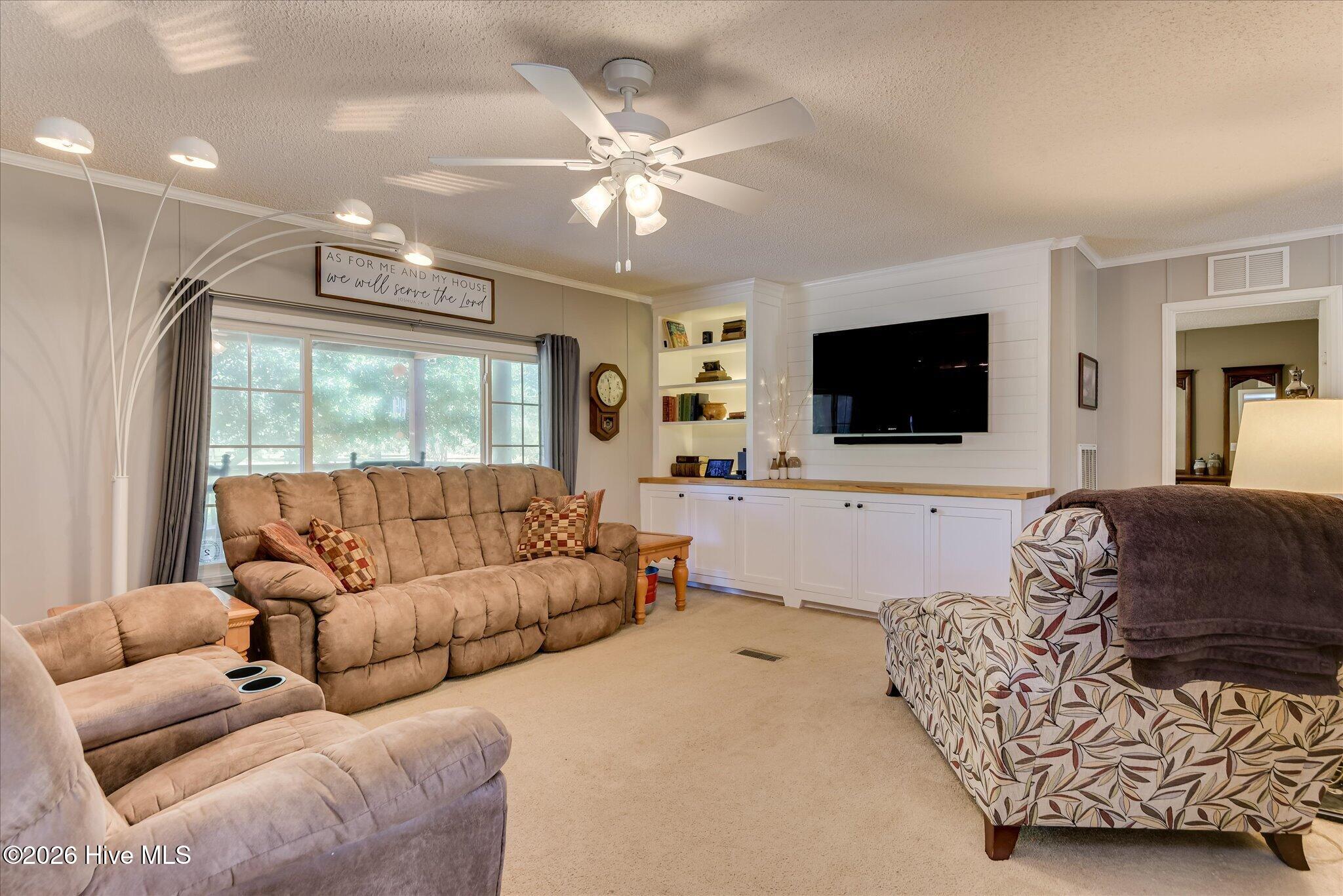 771 N Windsor Road Property Photo 11