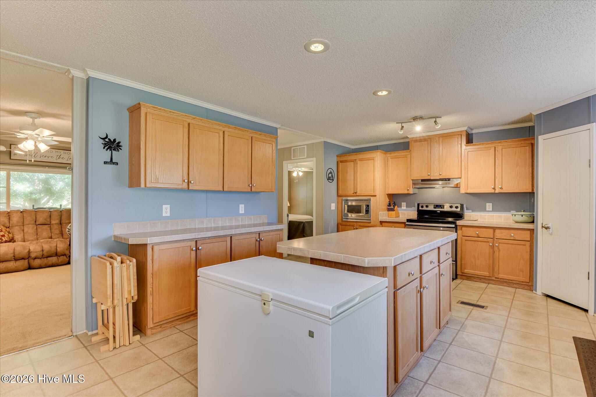 771 N Windsor Road Property Photo 18