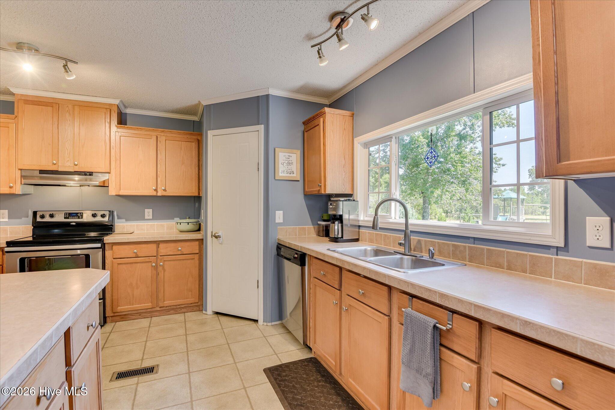 771 N Windsor Road Property Photo 19