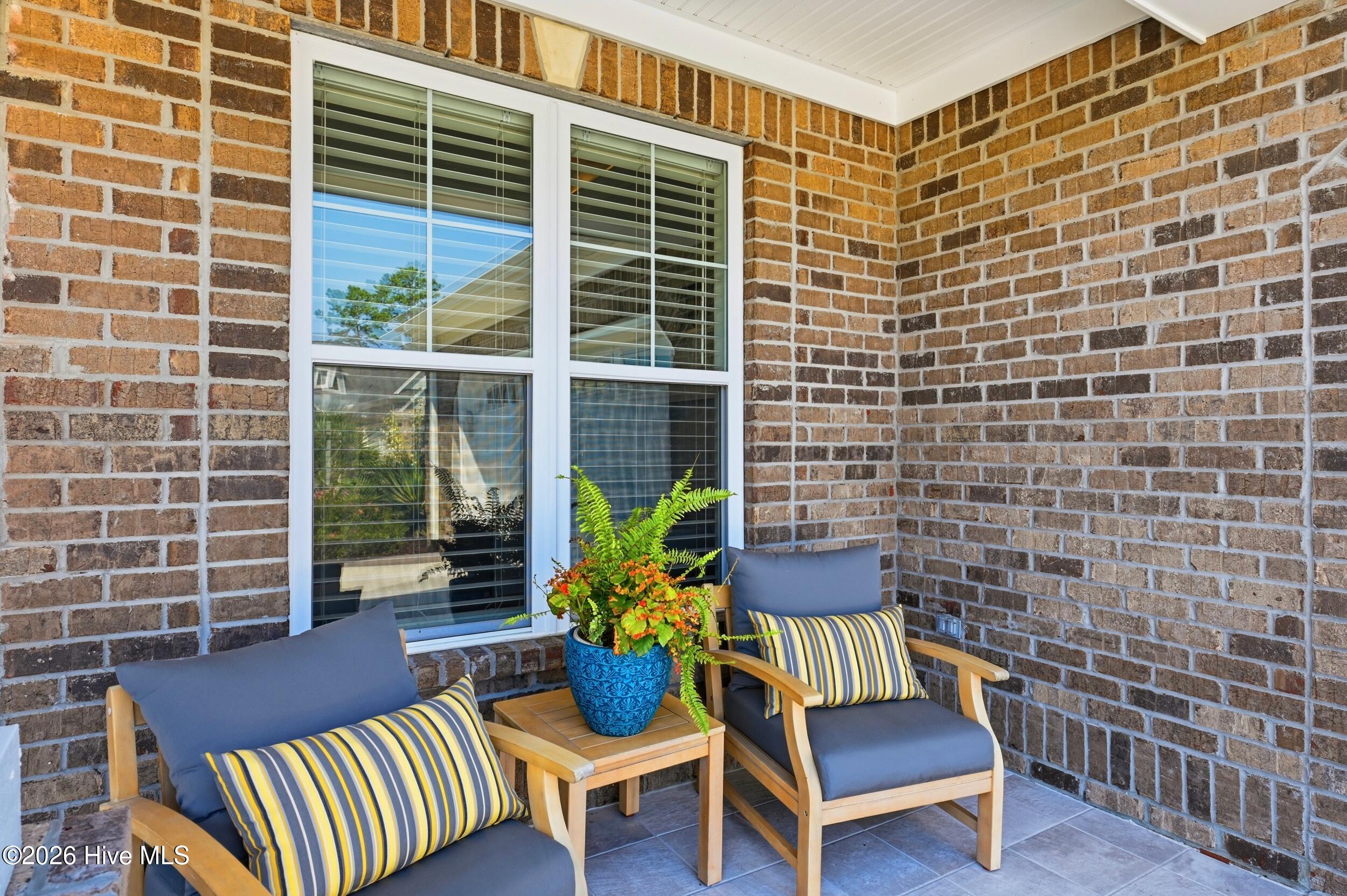 8583 Safflower Way Ne Property Photo 5