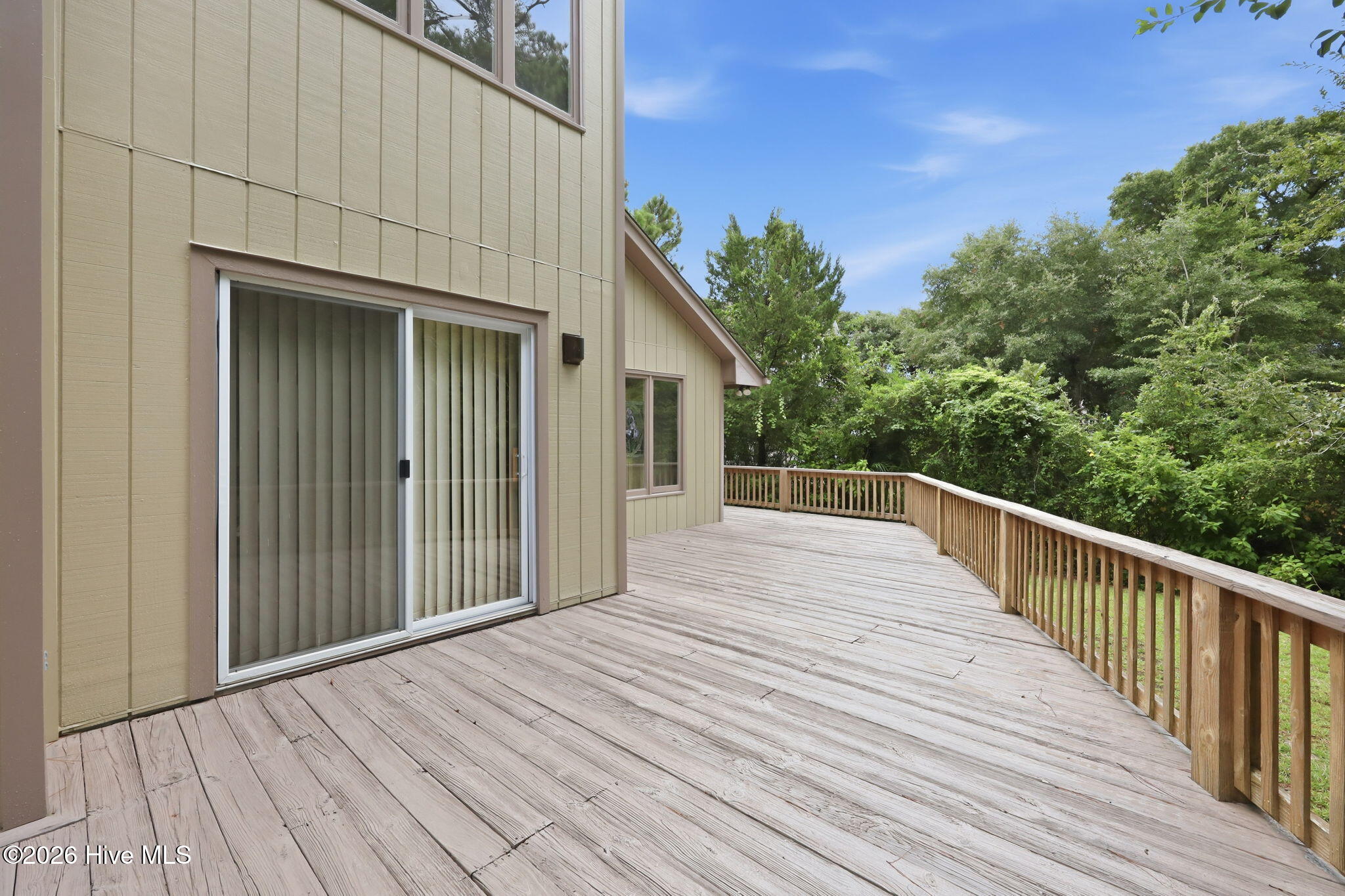 203 Lagoon Court Property Photo 6