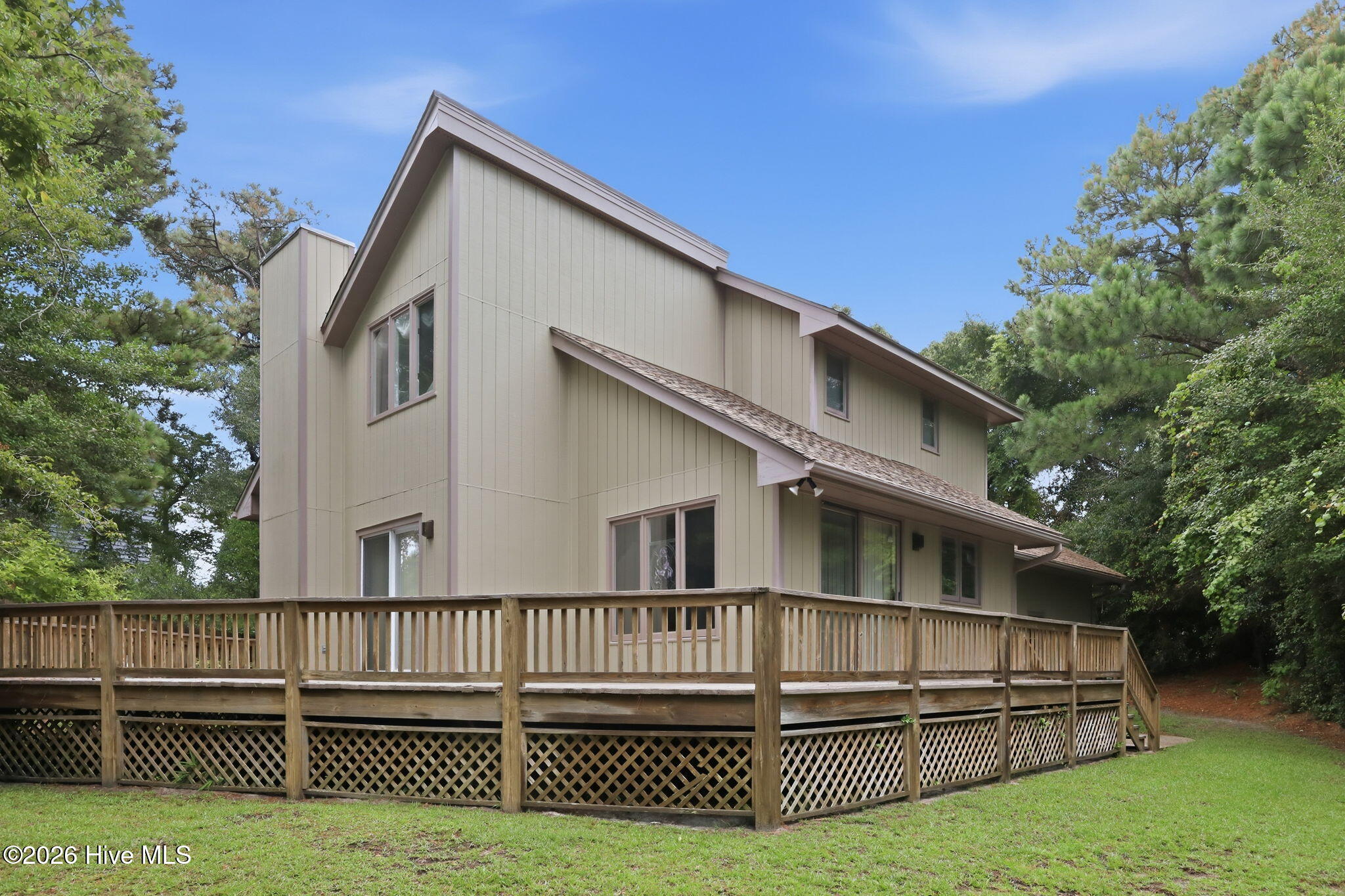 203 Lagoon Court Property Photo 8
