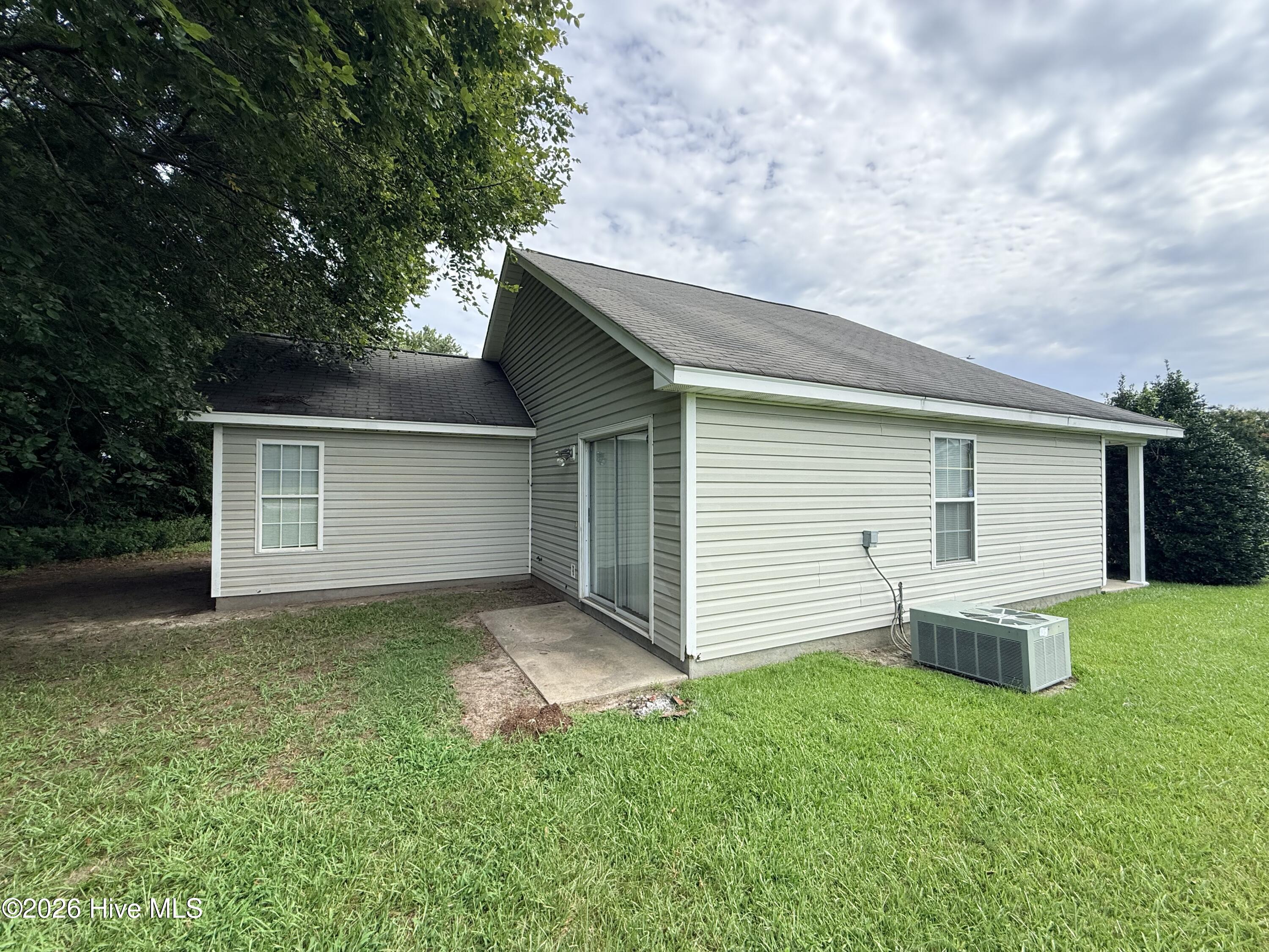 1306 Wyngate Drive Property Photo 7