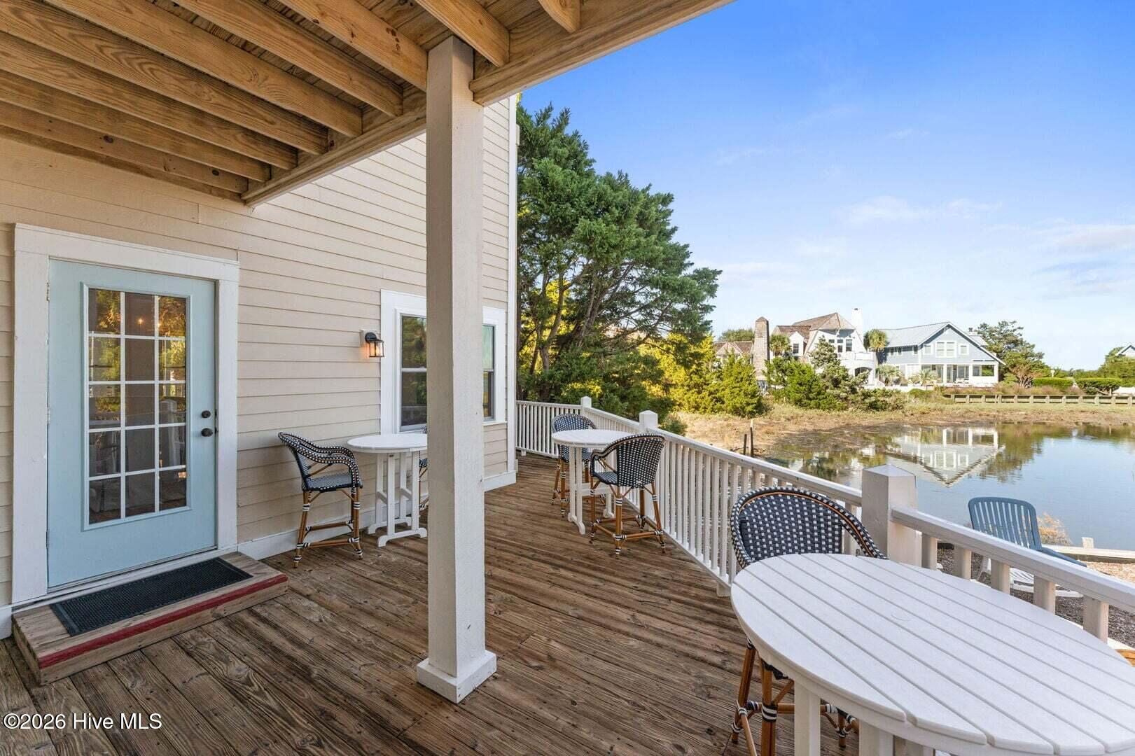 21 Keelson Row 2l Blockade Runner Property Photo 17