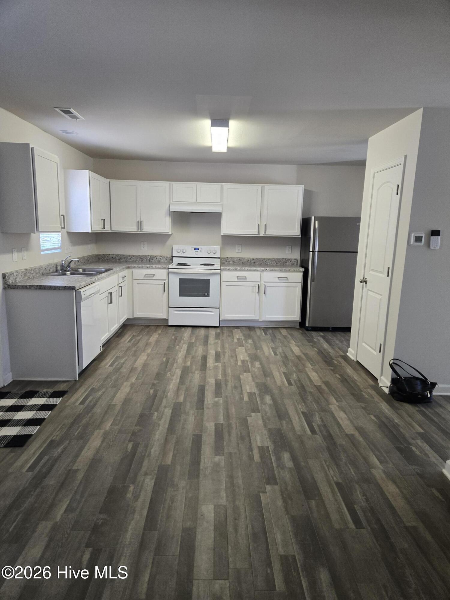 2205 Sawgrass Road Property Photo 4