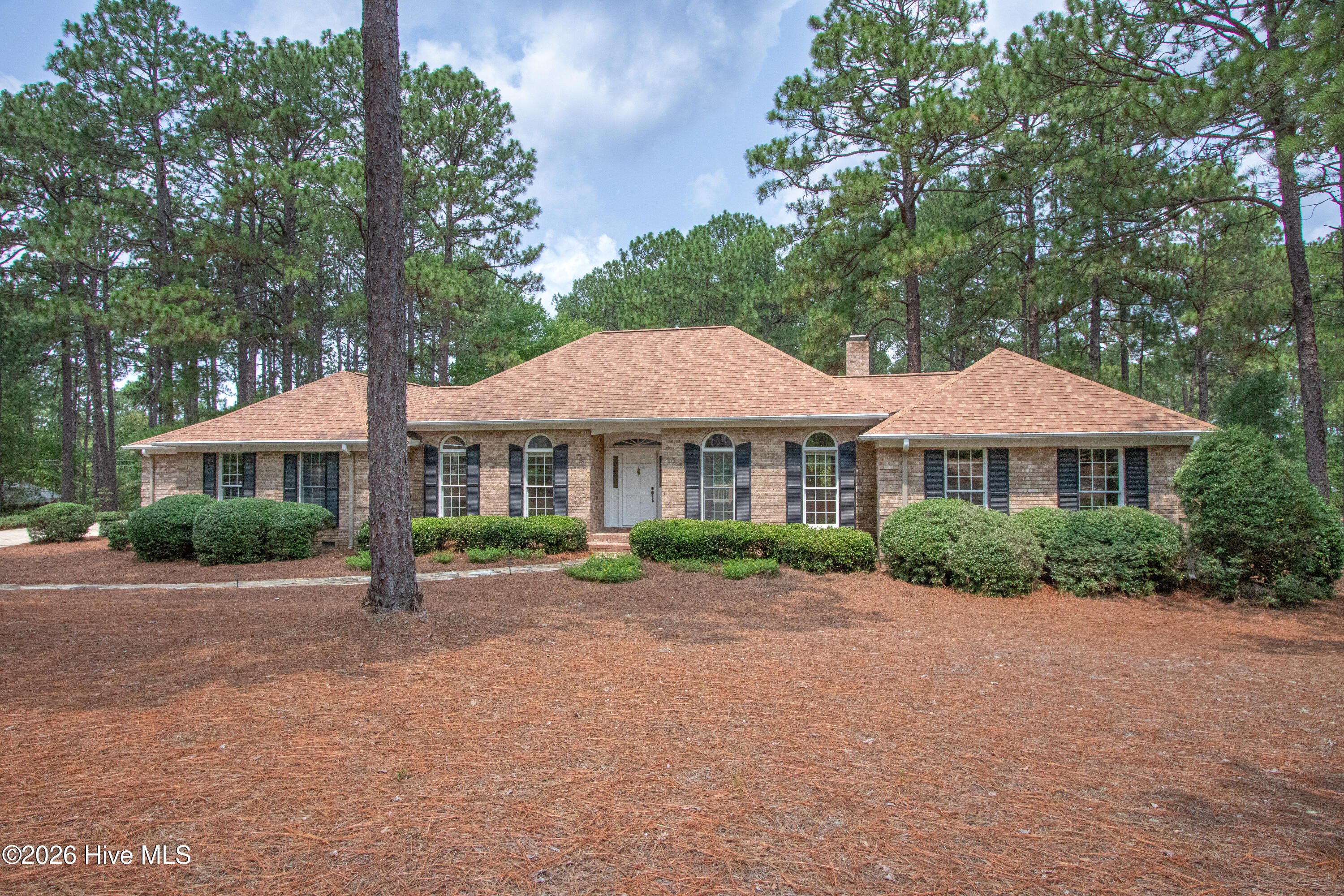585 Donald Ross Drive Property Photo 1