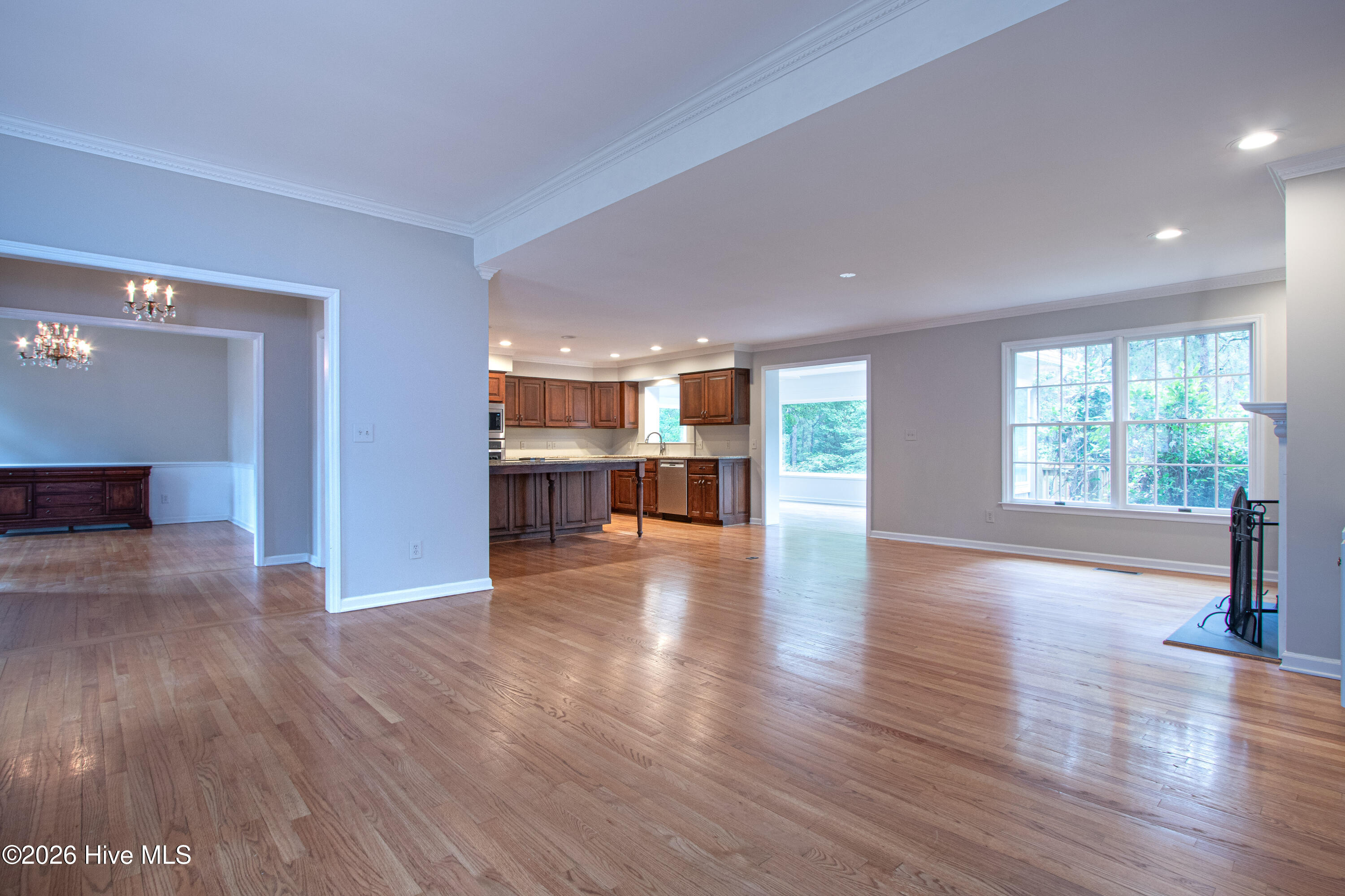 585 Donald Ross Drive Property Photo 15