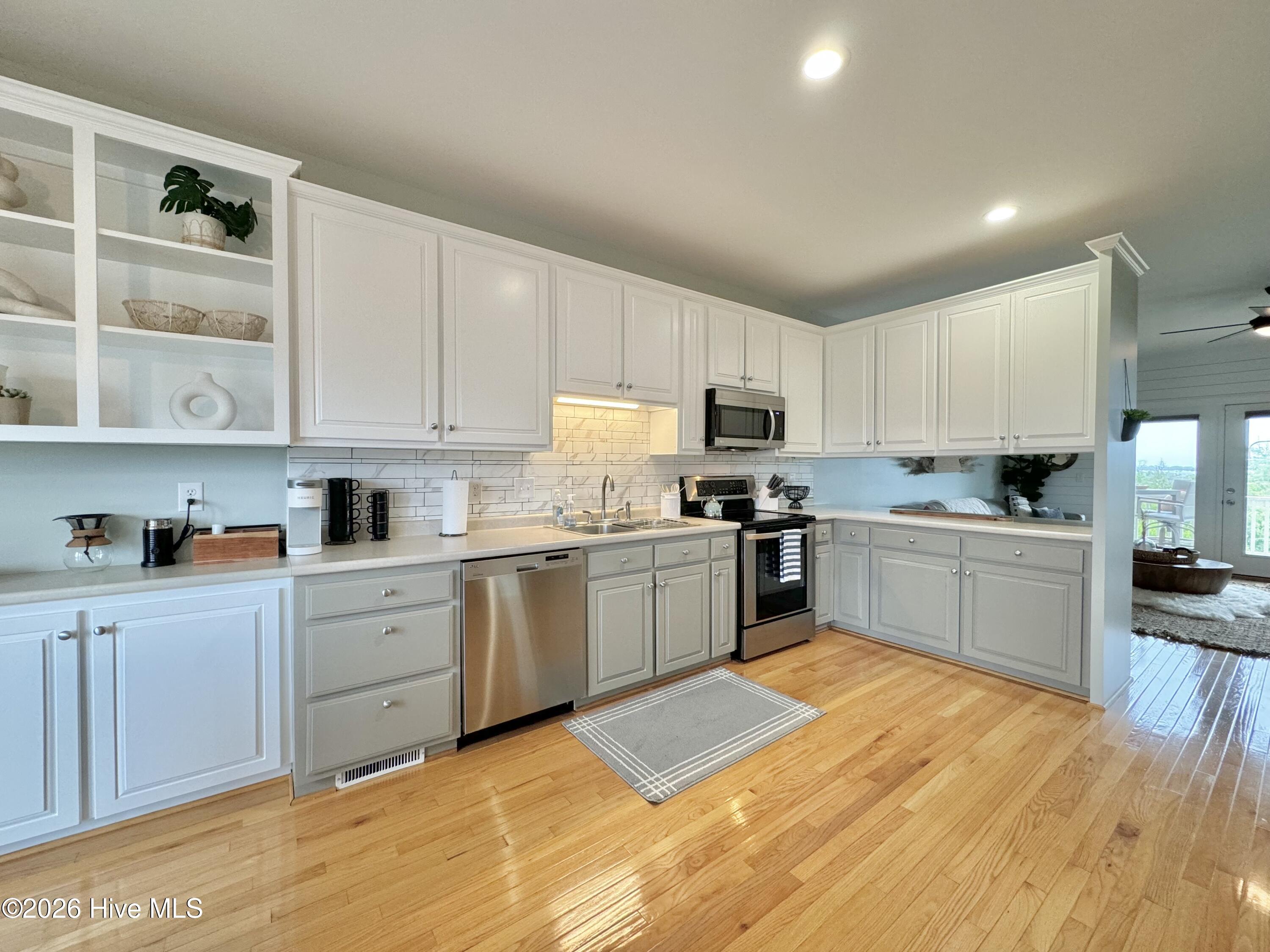 116 Sea Oaks Court Property Photo 19