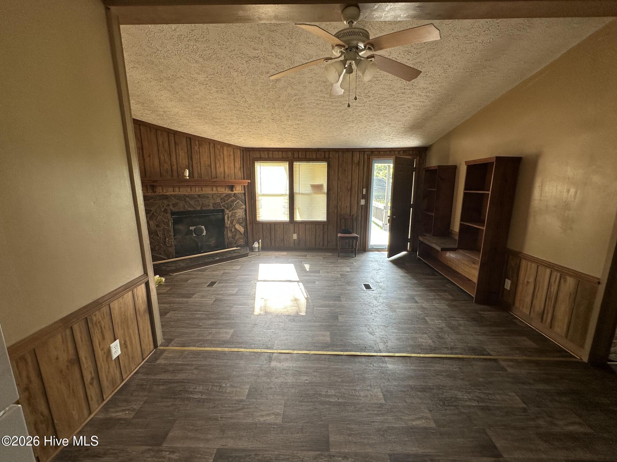 2609 Mcleod Drive Property Photo 3