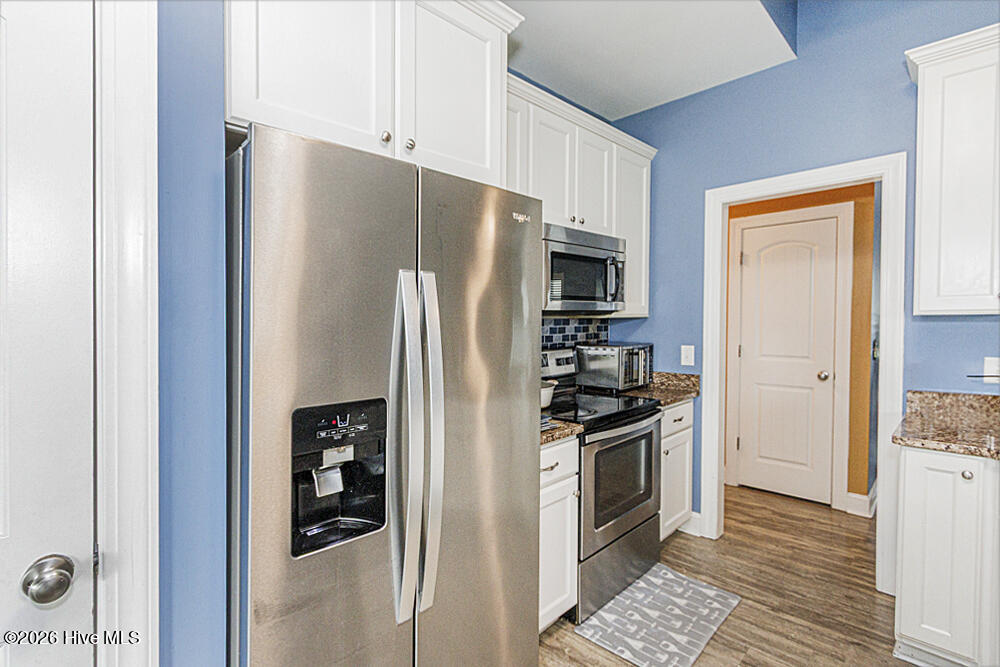4324 Bristlecone Drive Property Photo 9